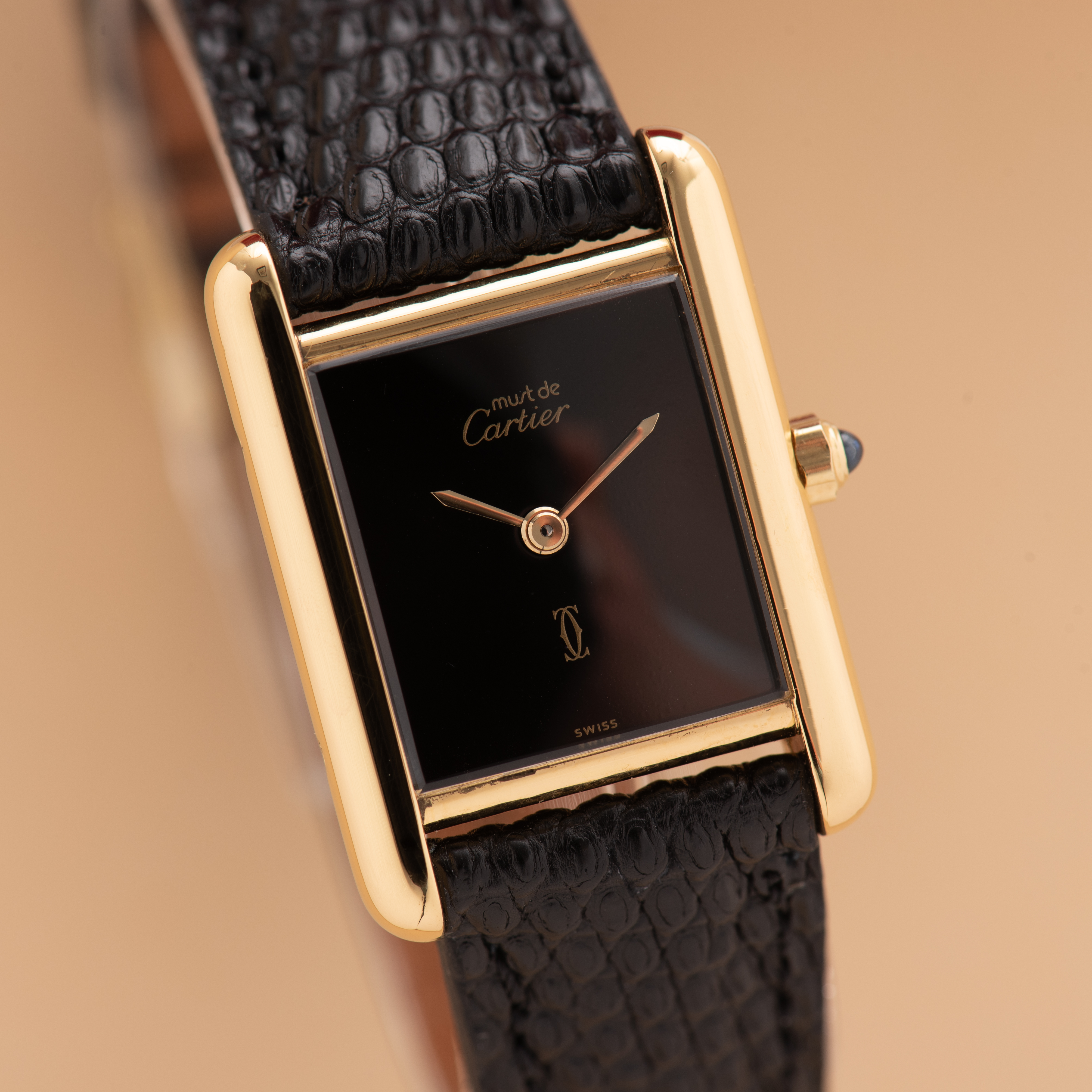 Zicht op Cartier Tank De Must Vermeil Petite Model Black PM Réf 3 66001
