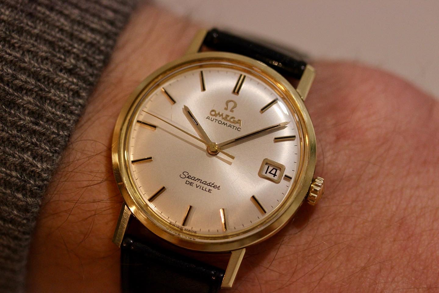 Zicht op Omega Automatic Seamaster Gold City 18k 0,750 Ref 166.020