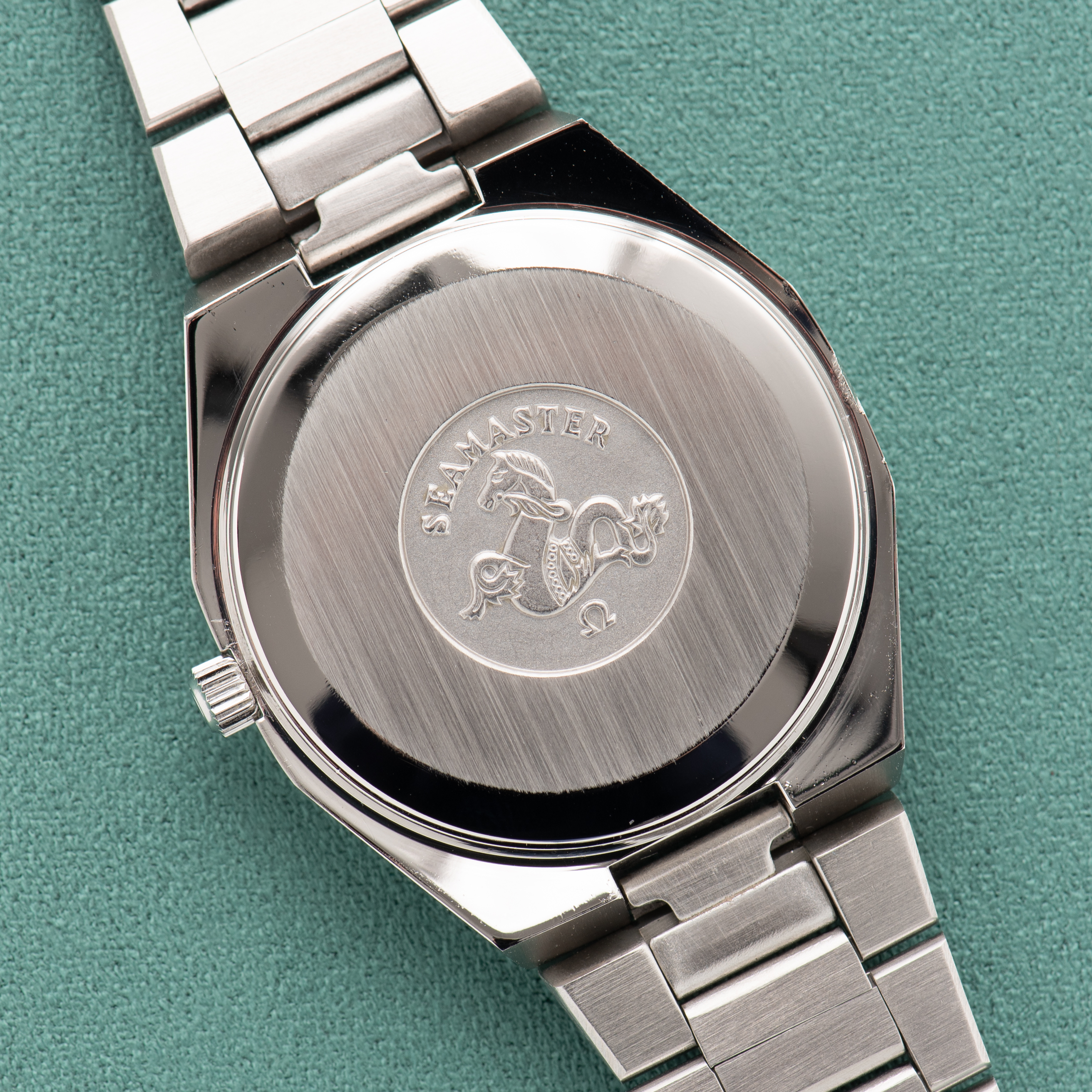 View of Omega Seamaster Quartz Silver/Creme Dial Ref 196.0128 from 1979