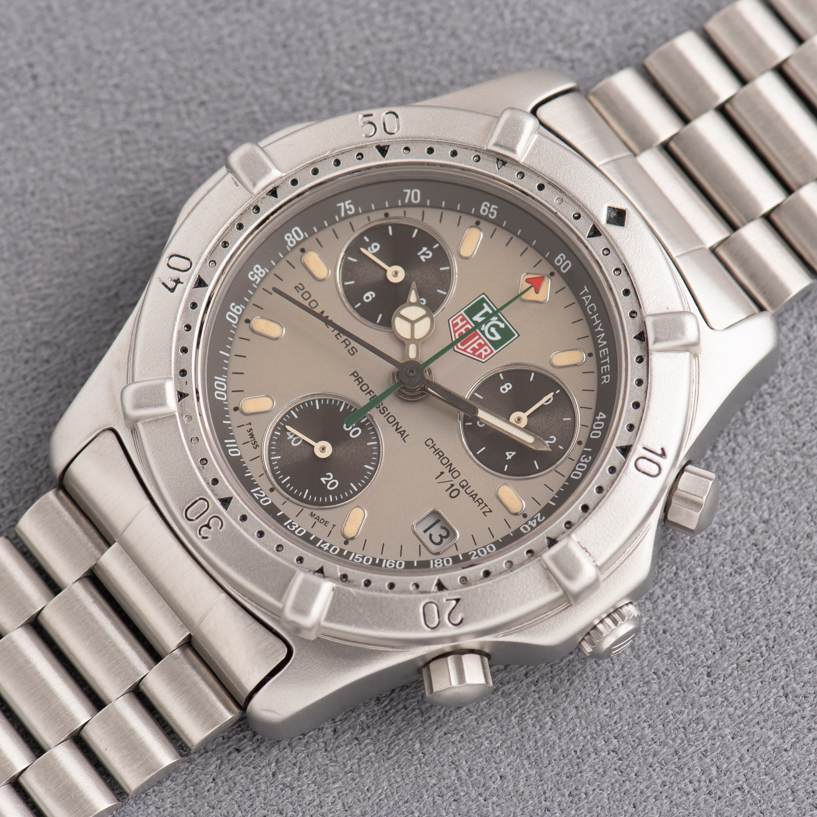 View of TAG Heuer Professional 200 meters Chrono Quartz Ref 560.260M Full Set from 1993