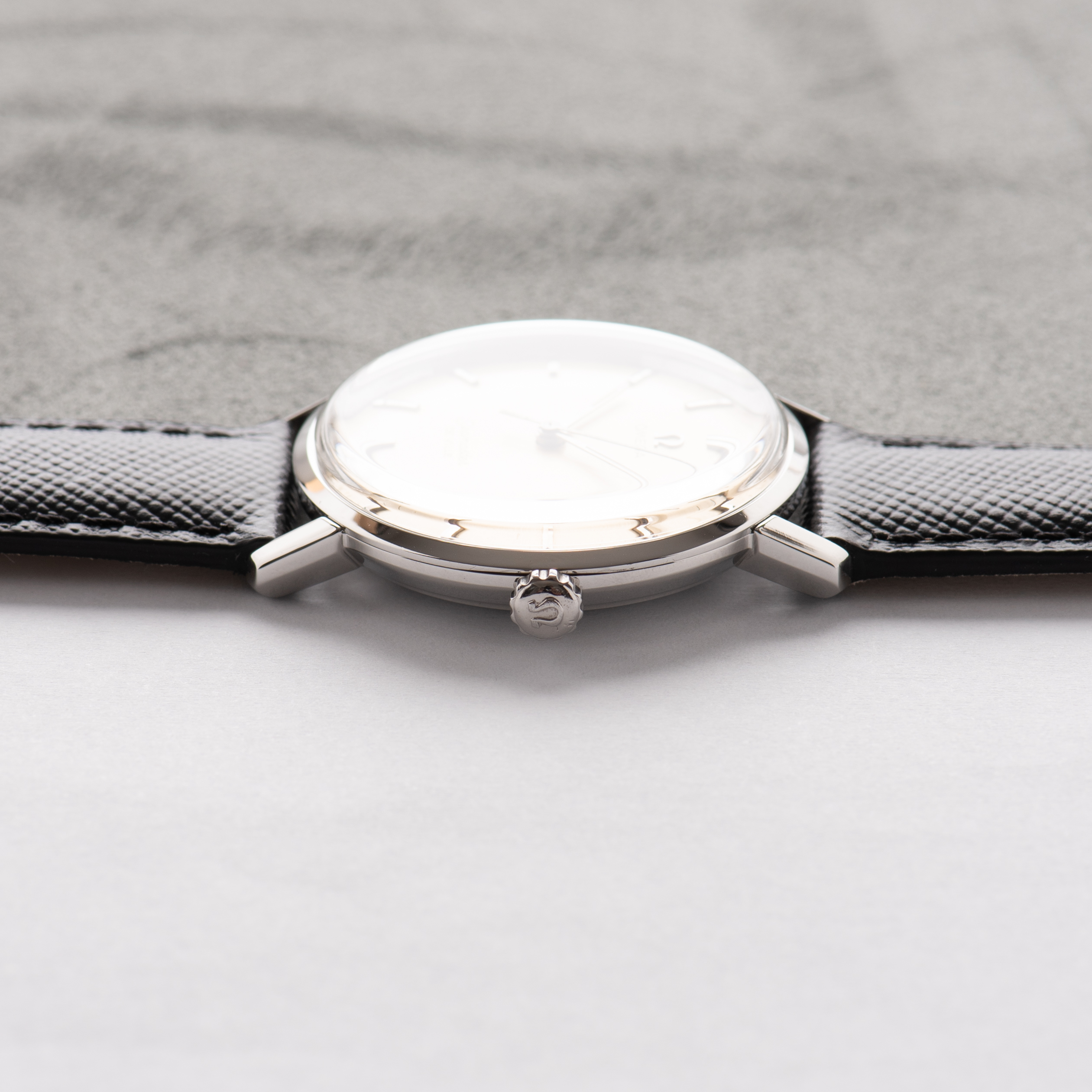 View of Omega Seamaster De Ville Mécanique Steel – Calibre 600 – Réf. 135.020 – 1964