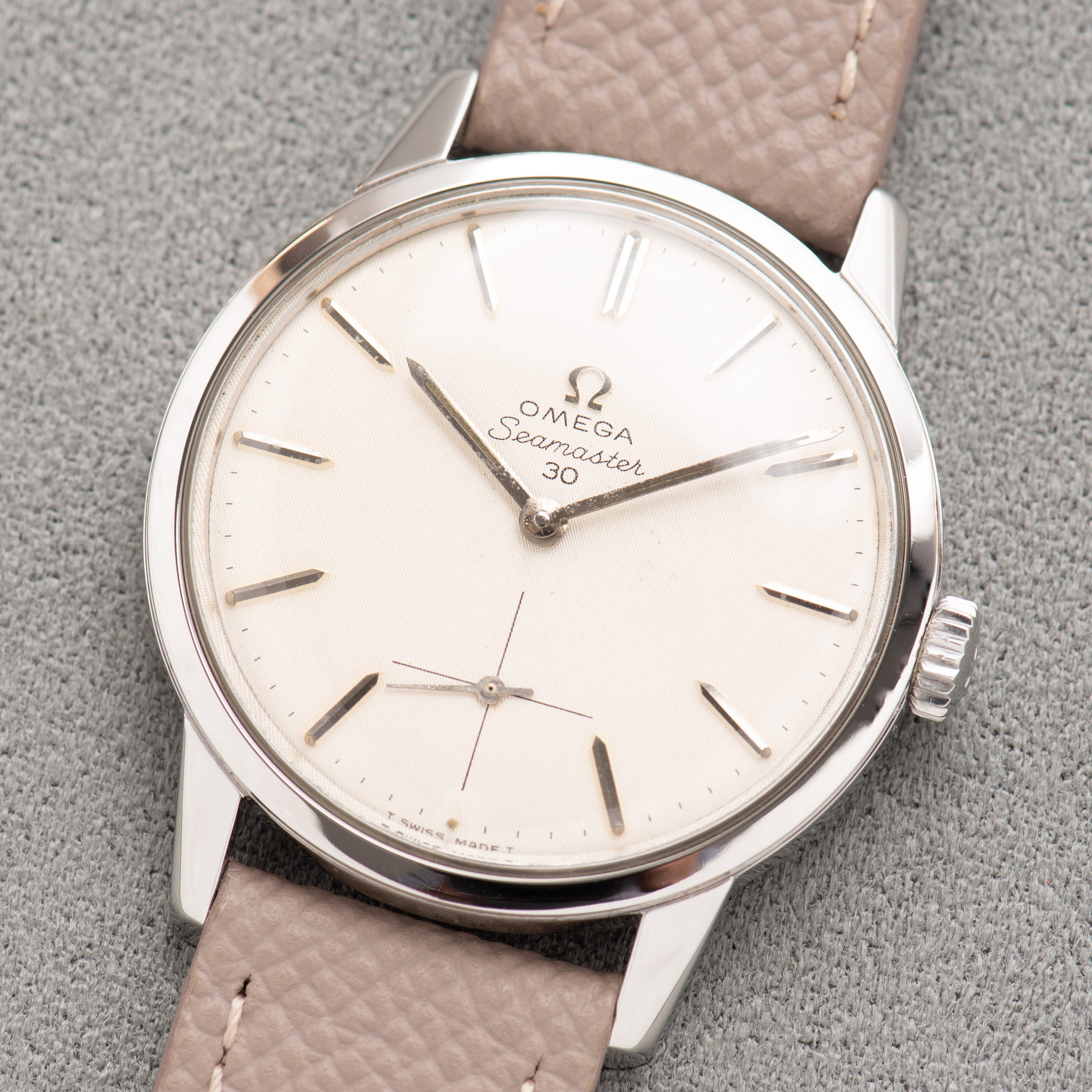 Vue de Omega Seamaster 30 "Linen Dial" from 1963 Réf 125.007-63