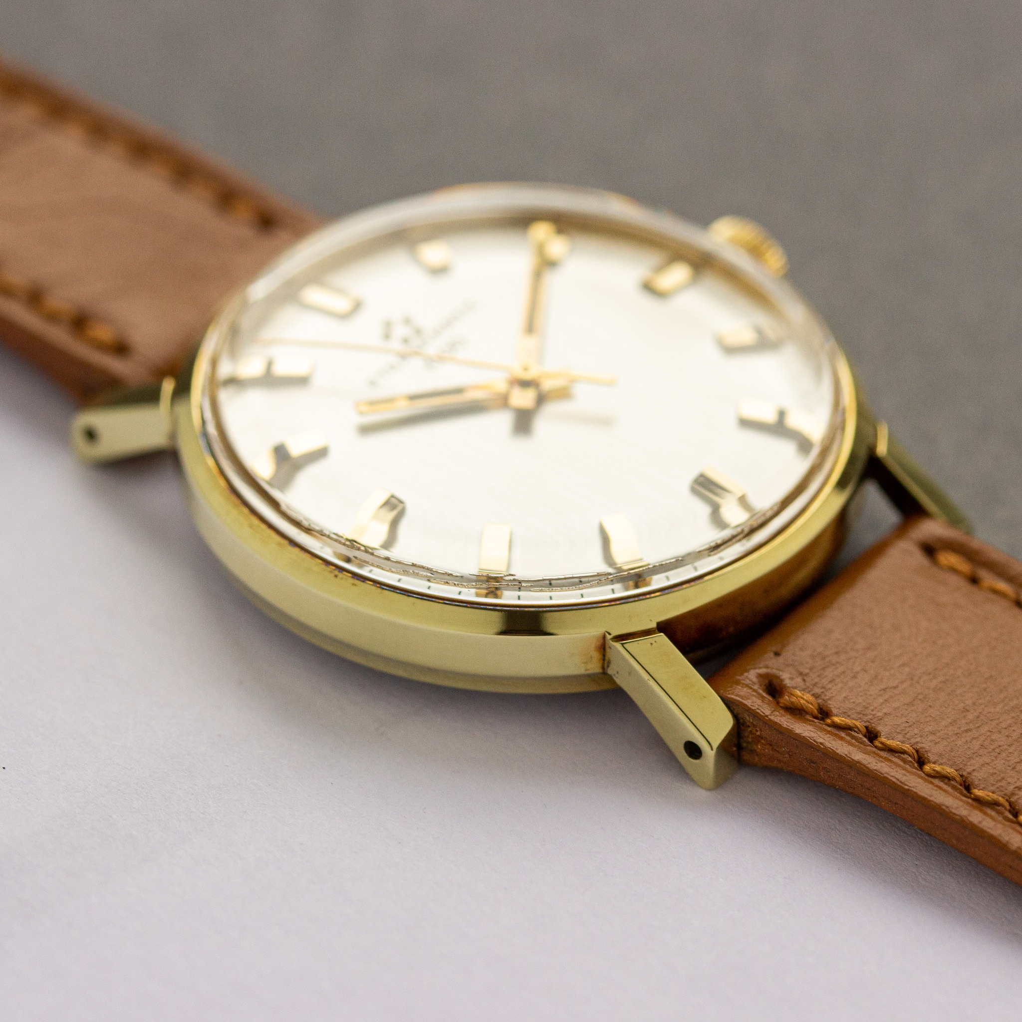Zicht op Eterna-Matic 1000 cal 1579K