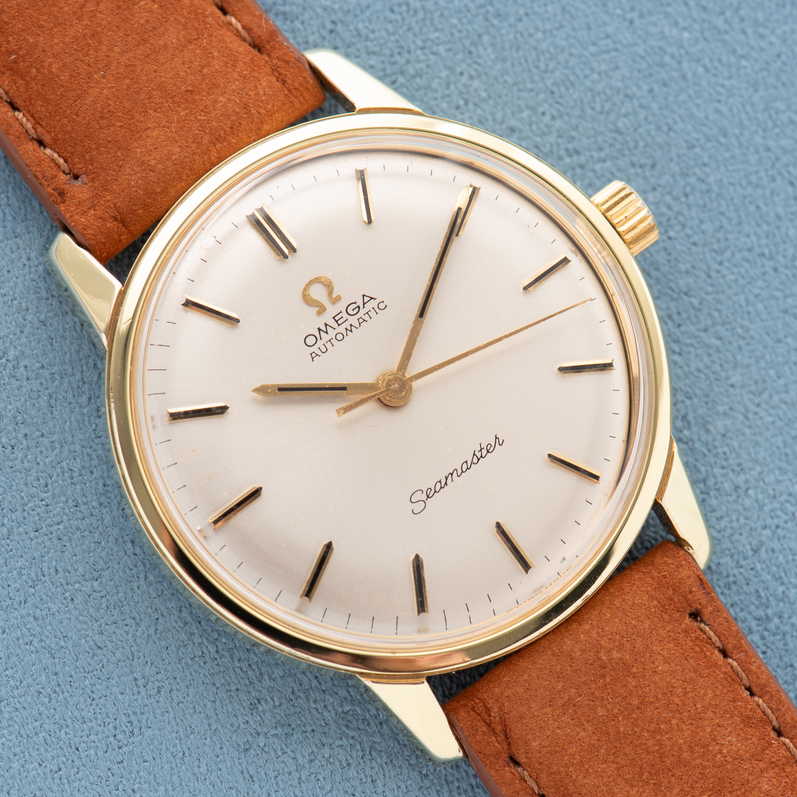 Vue de Omega Automatic Seamaster Gold plated/steel Réf 165.002 from 1966