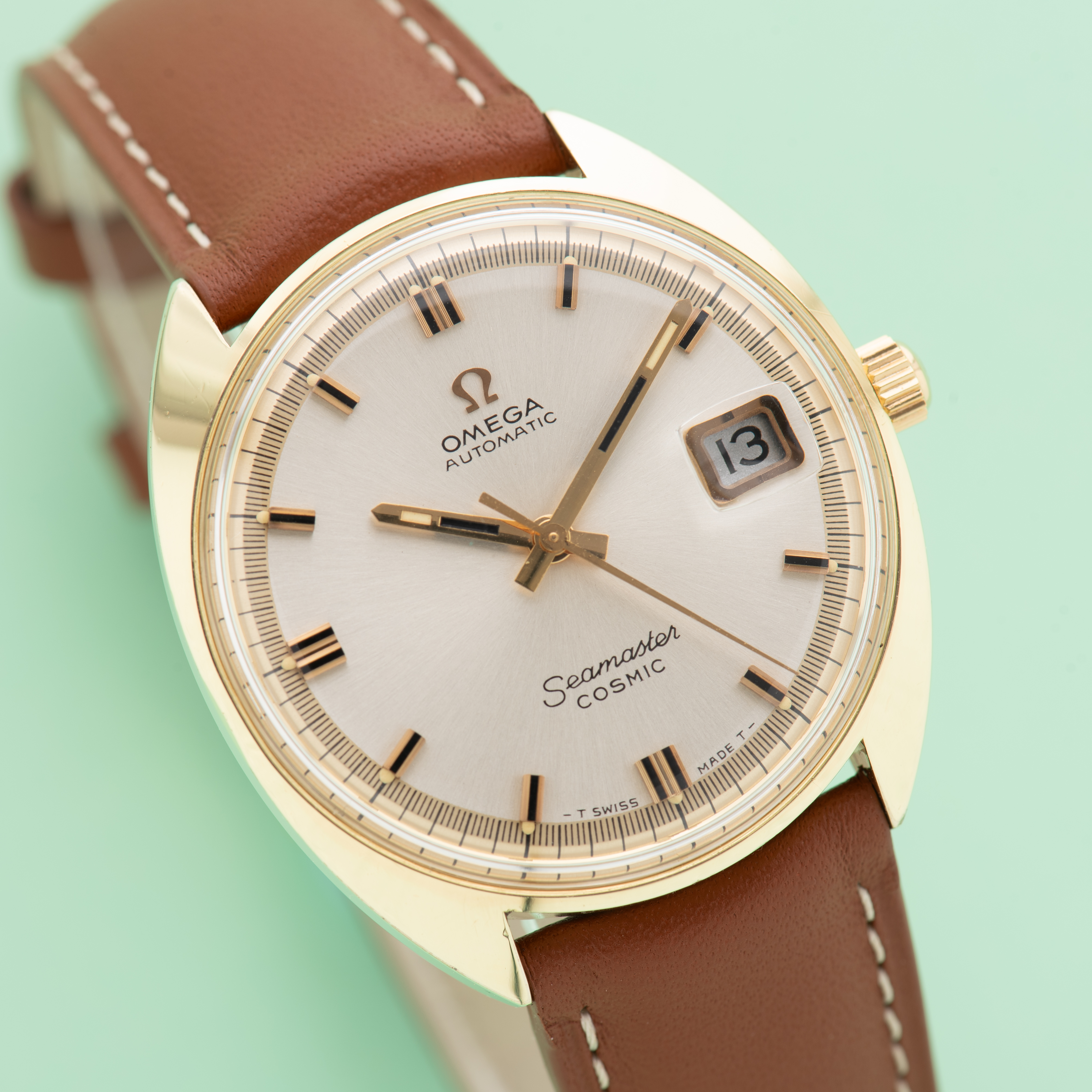 View of Omega Automatic Seamaster Cosmic réf 166.026 from 1968