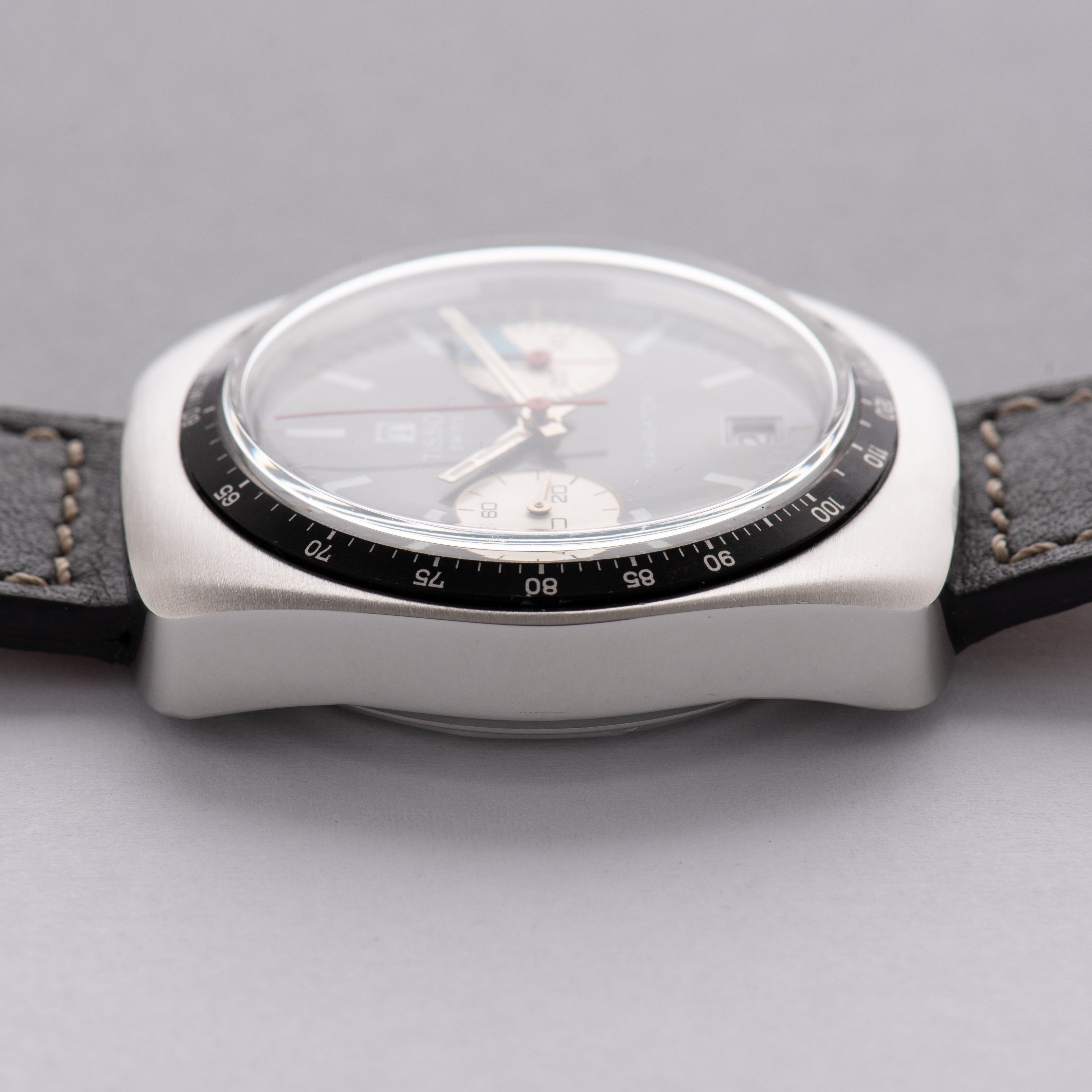 View of Tissot Swiss Navigator ref 40582 Valjoux 7734