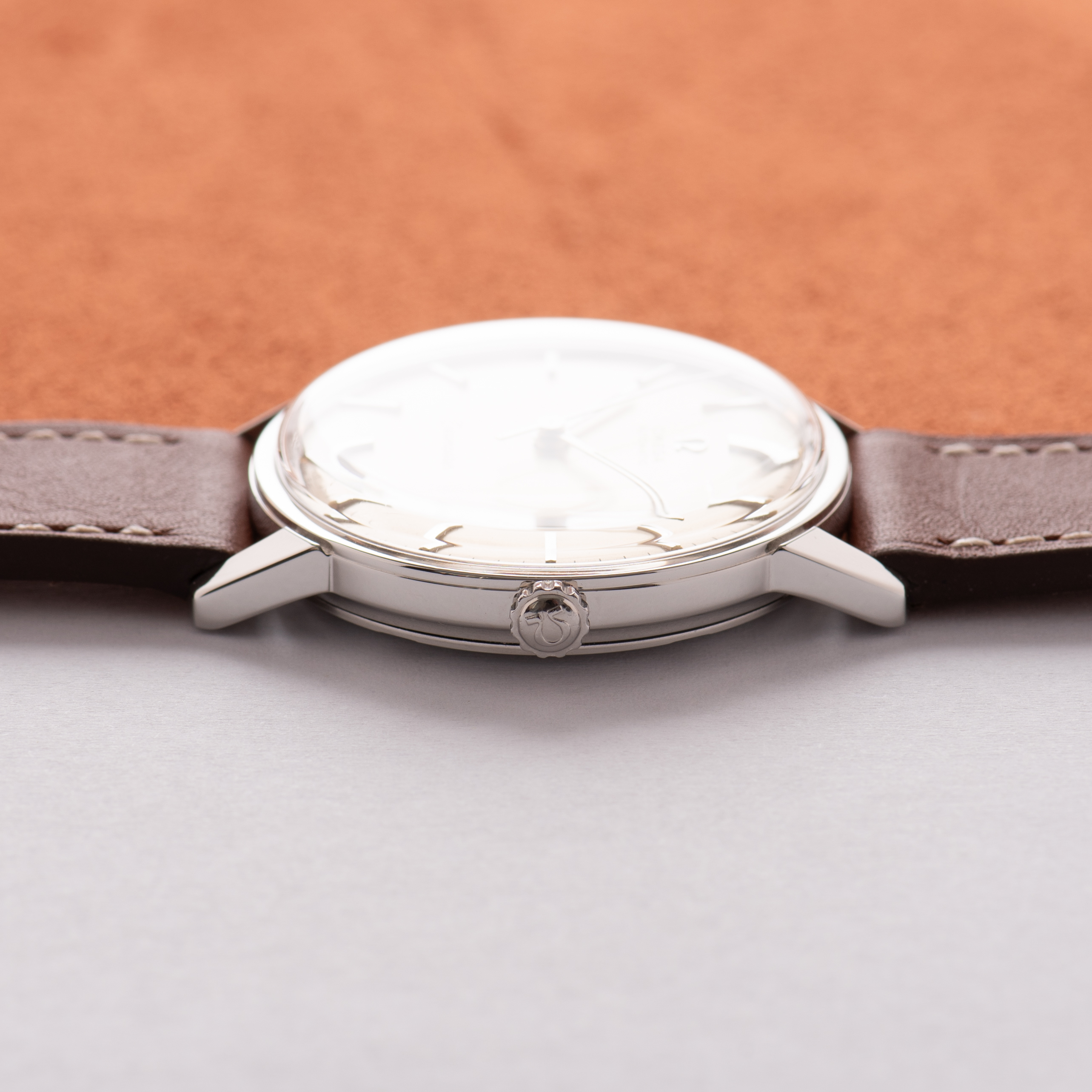 View of Omega Automatic Seamaster Silver Dial réf 165.002 cal 552 from 1966