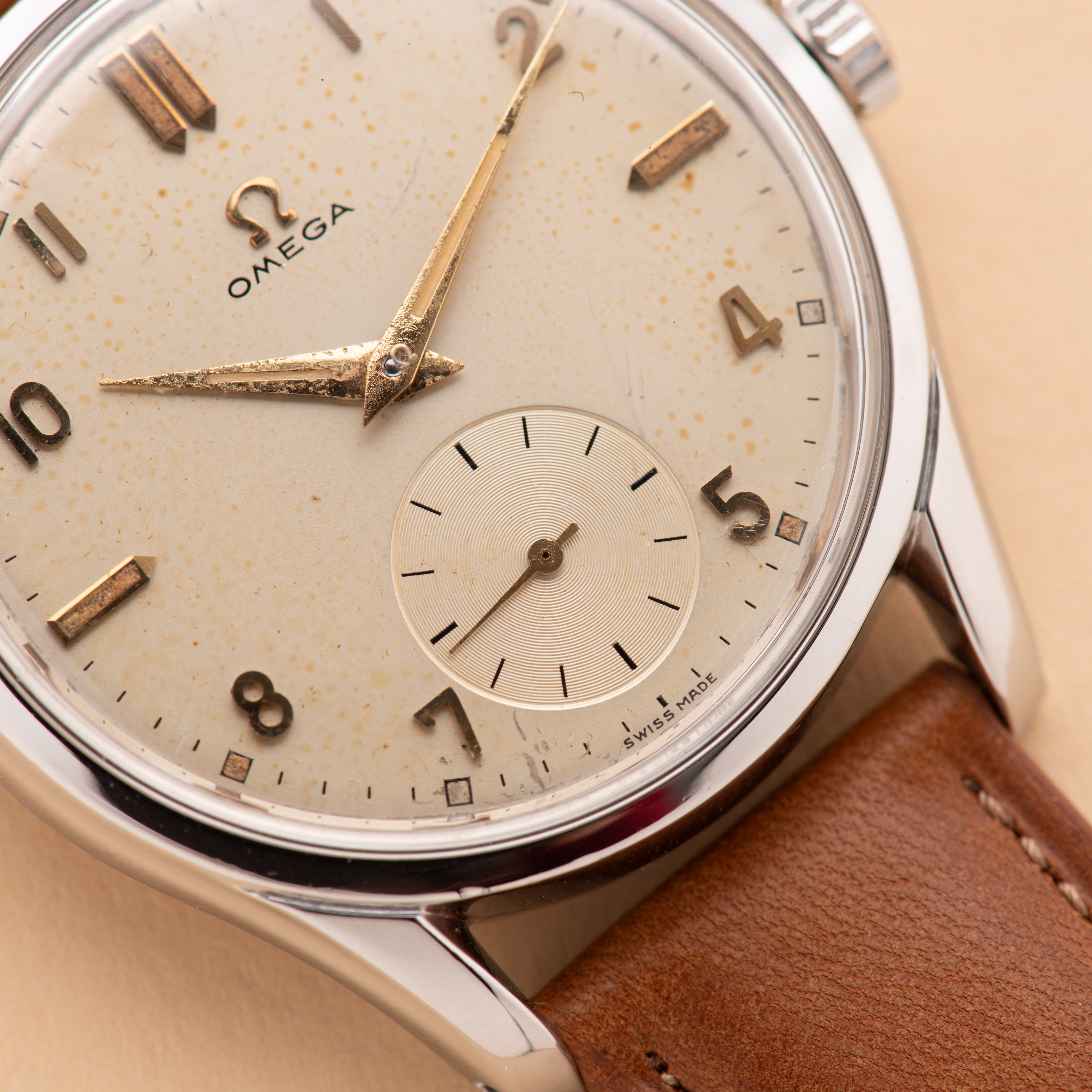 Zicht op Omega Pre-Seamaster Dress Sub Second Réf 2639-13 from 1952