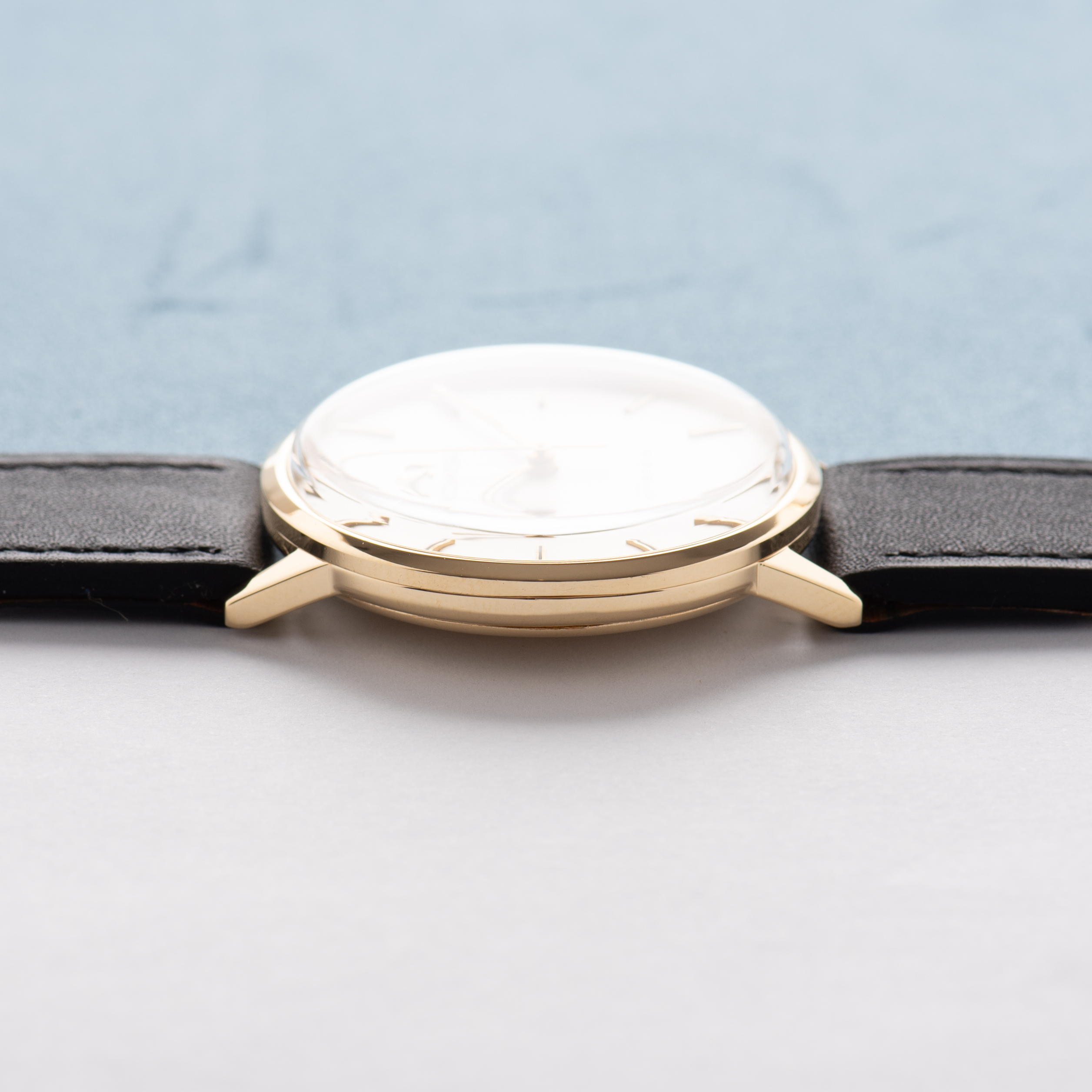 View of Omega Geneva Dress Watch 18K Yellow Gold – Ref. 131.041 – 1969