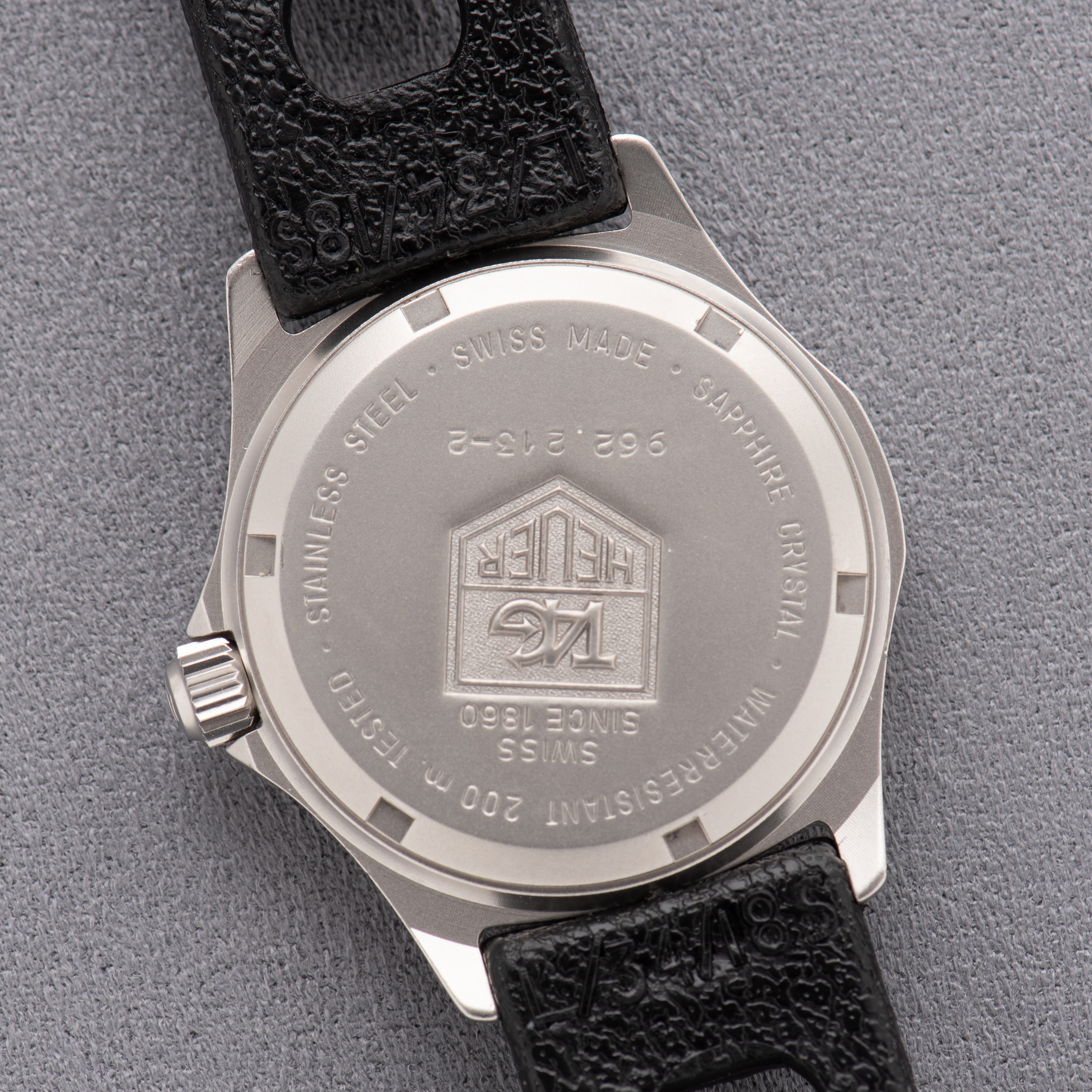 Vue de TAG Heuer Professional 200 meters Diver New Old Stock Réf 962.213