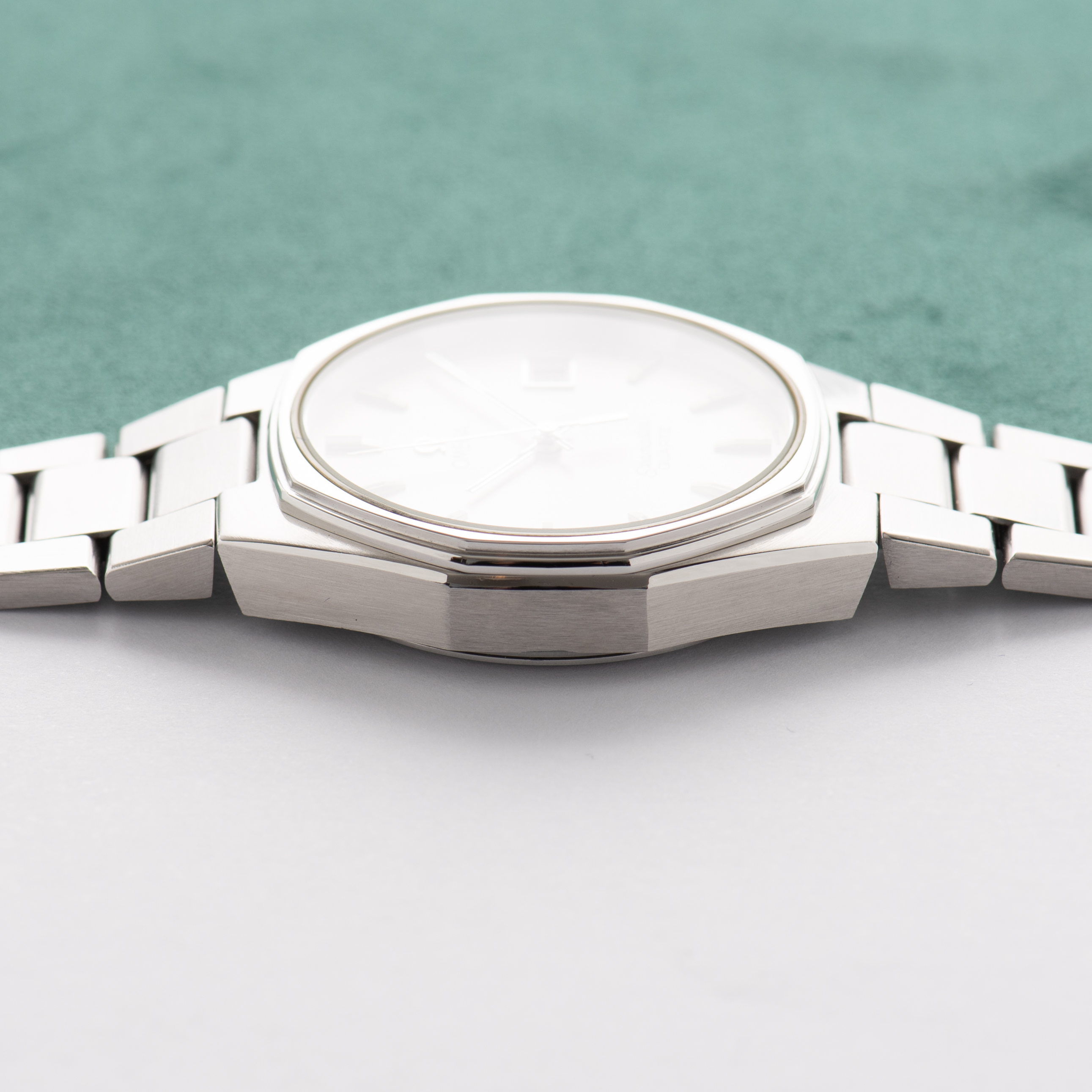 View of Omega Seamaster Quartz Silver/Creme Dial Ref 196.0128 from 1979