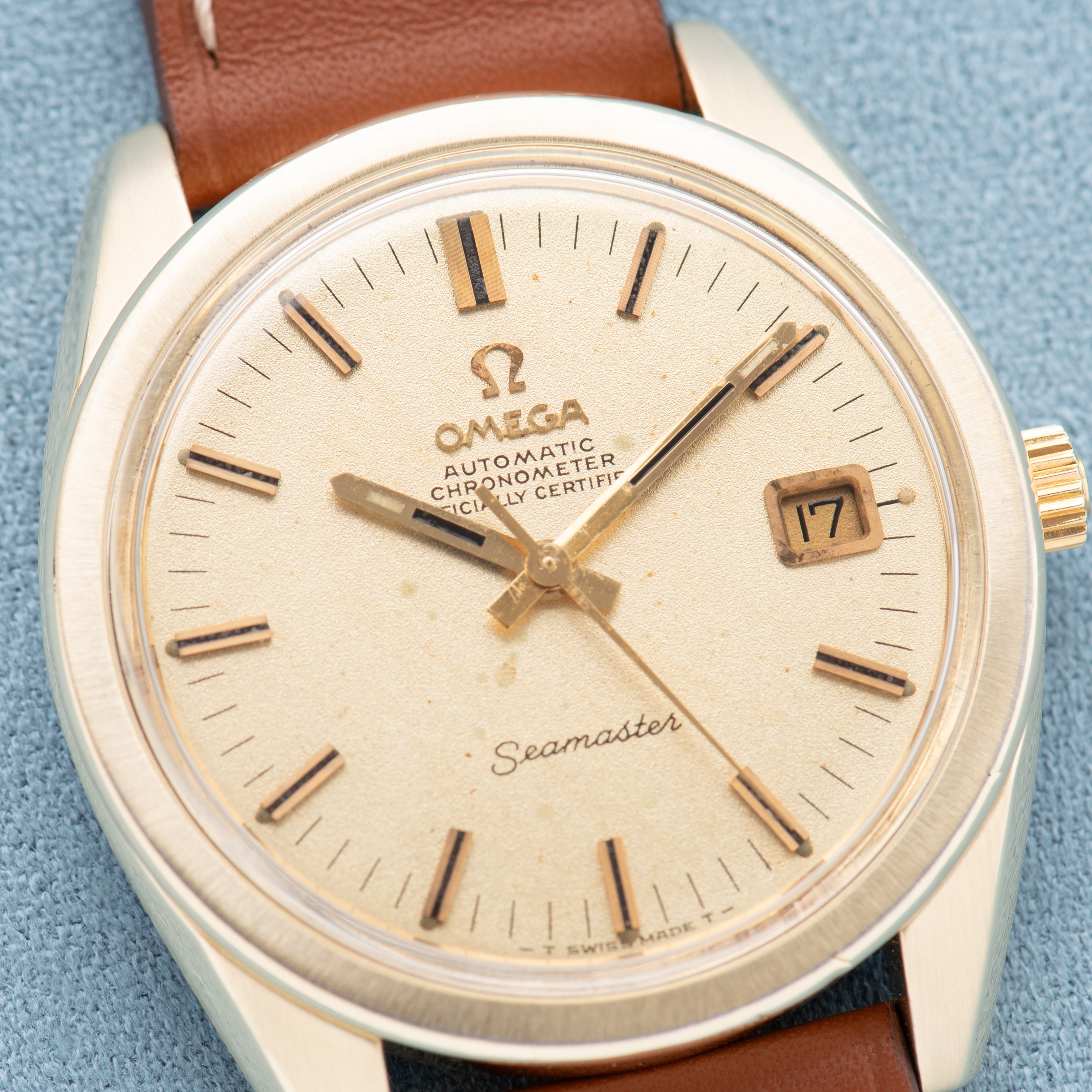 Zicht op Omega Automatic Chronometer Officialy Certified Seamaster ref 168.022/166.028