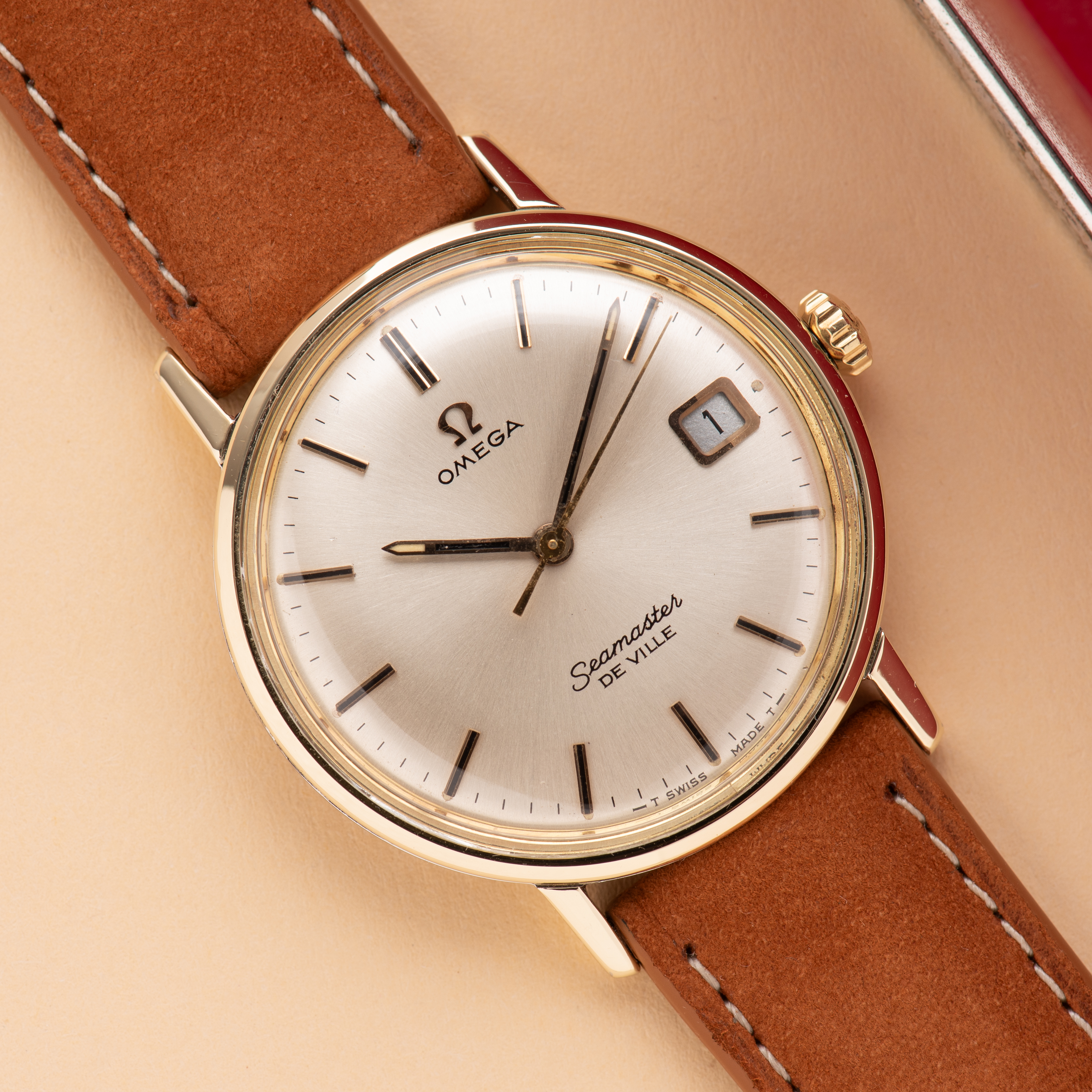Zicht op Omega Seamaster De Ville Date Gold/Steel Réf 136.020 from 1968