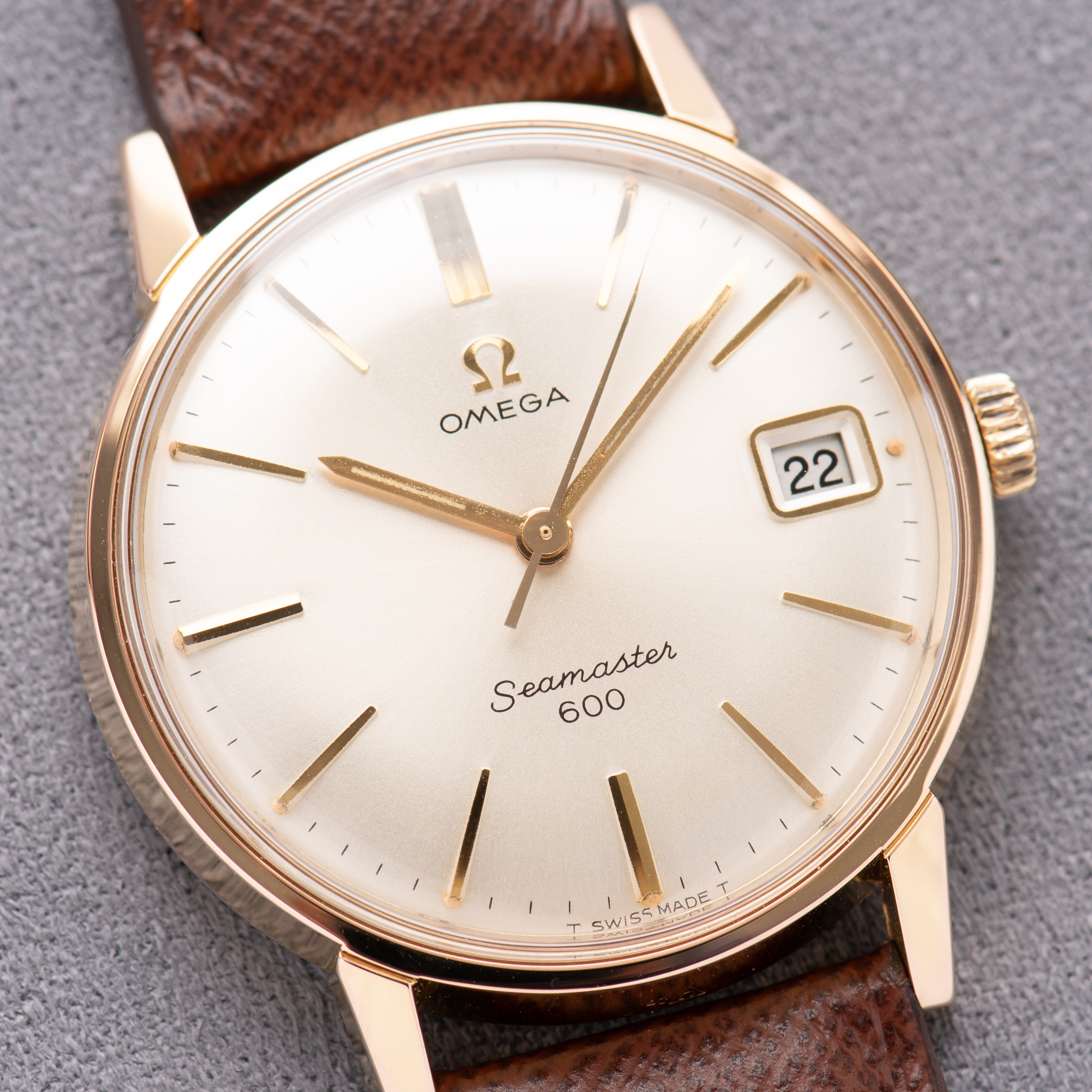 Zicht op Omega Seamaster 600 Goldplated Date Réf 136.011 Like New from 1964
