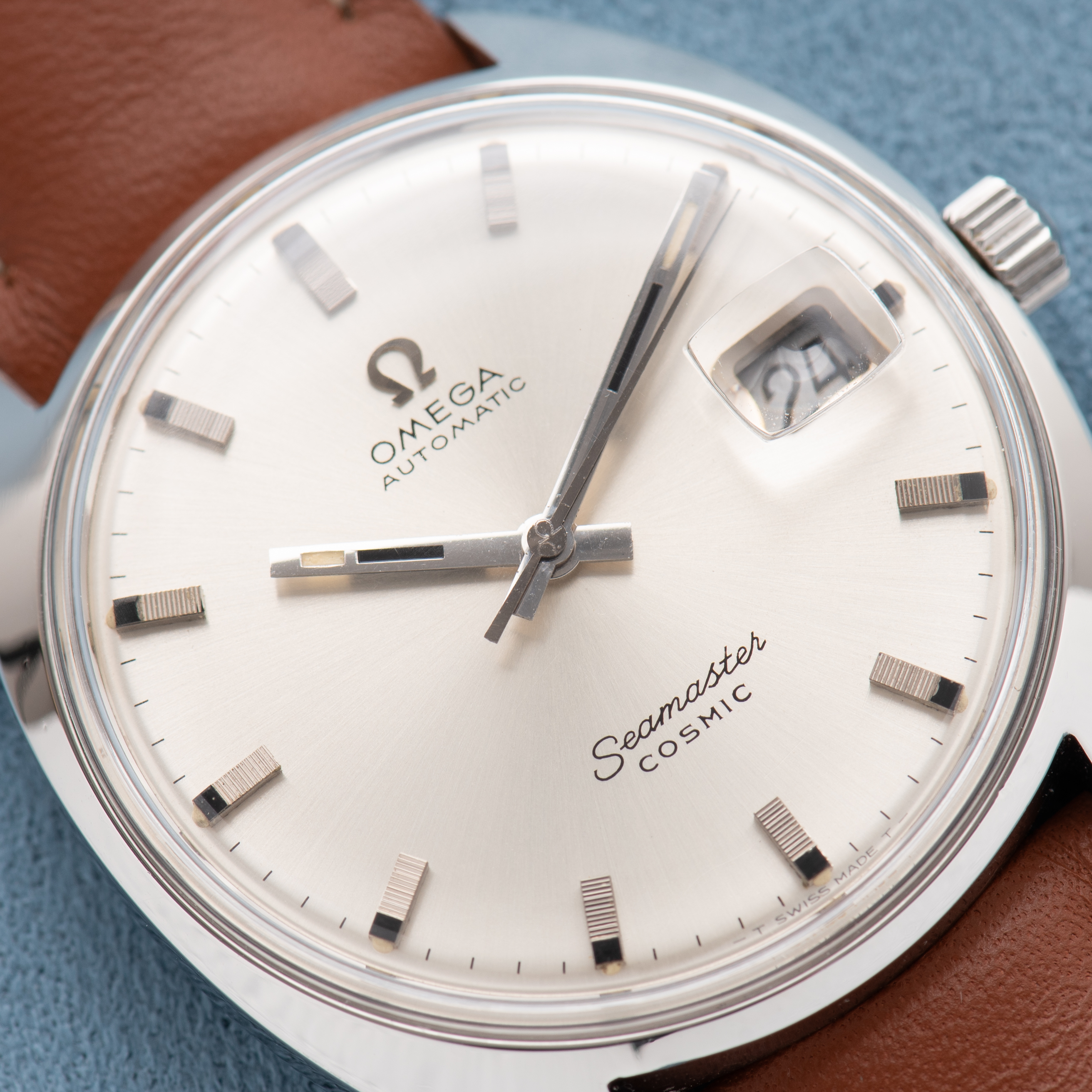 Zicht op Omega Automatic Seamaster Cosmic Silver Dial ref 166.026 cal 565 uit 1967