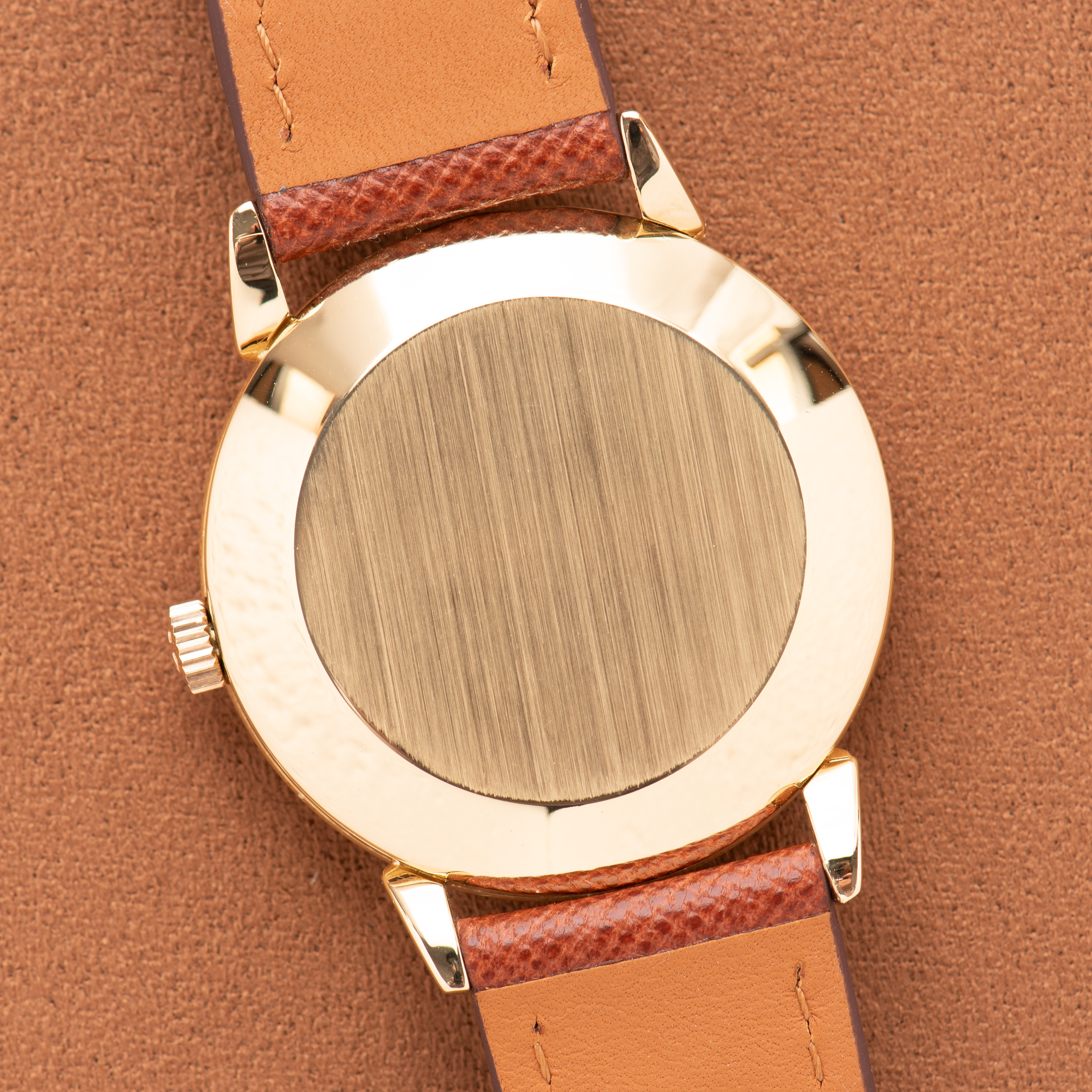 Vue de Omega Automatic Bumper Patina Dial Gold 18K Réf 2710 SC from 1954