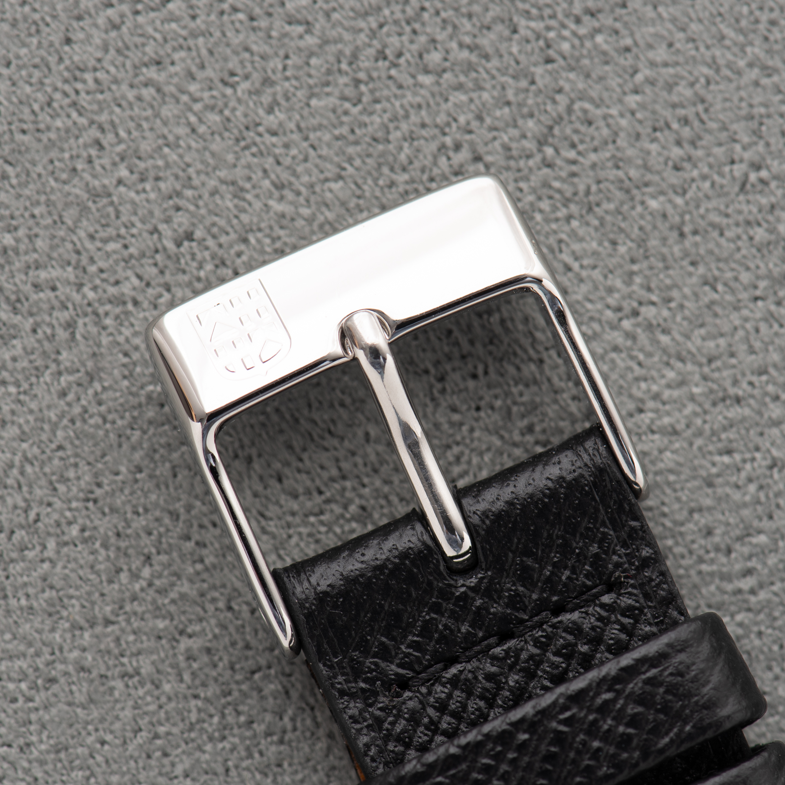 Vue de Frederique Constant Genève Réf FC235XC25/6