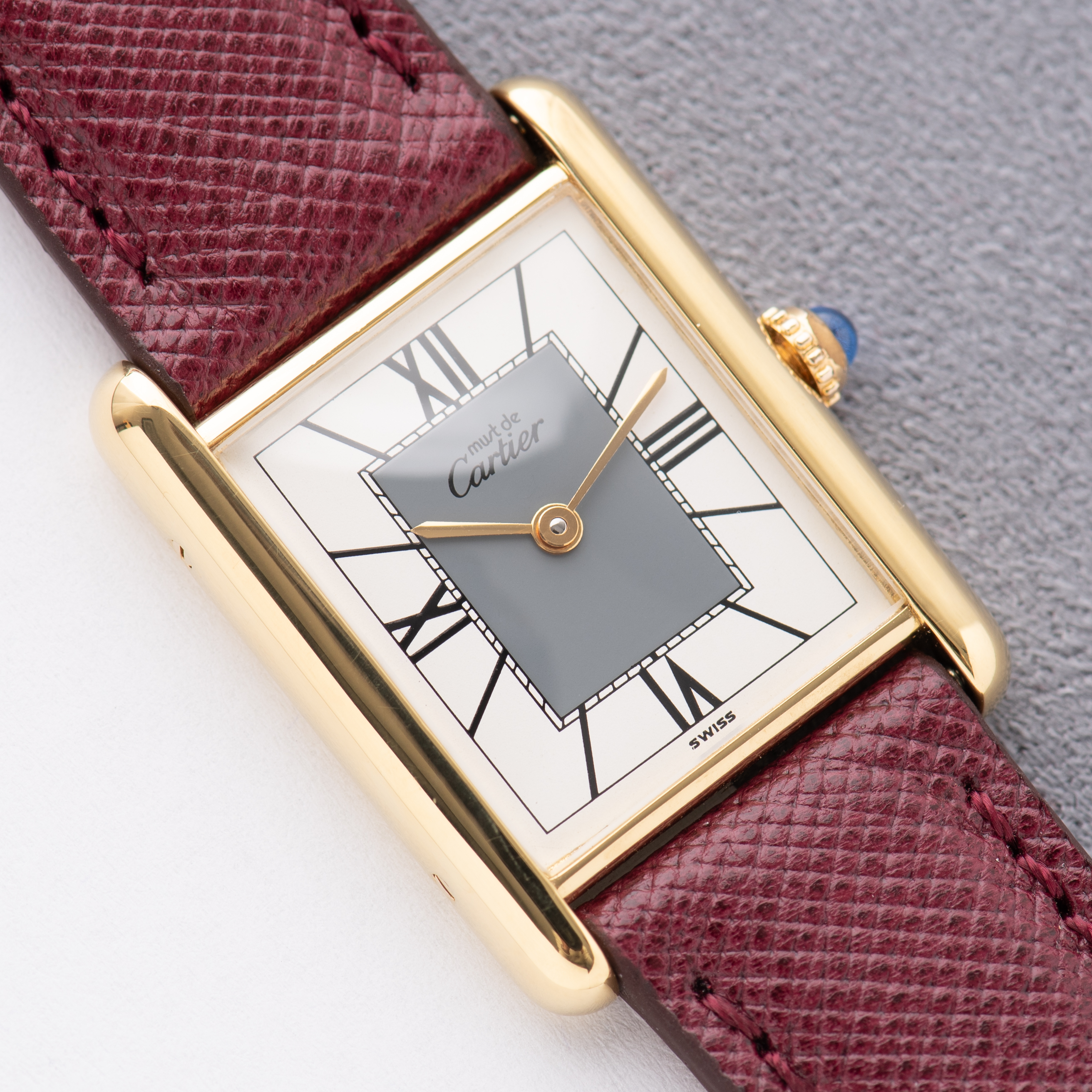 View of Cartier Tank De Must Vermeil GM Full Set Réf 590005
