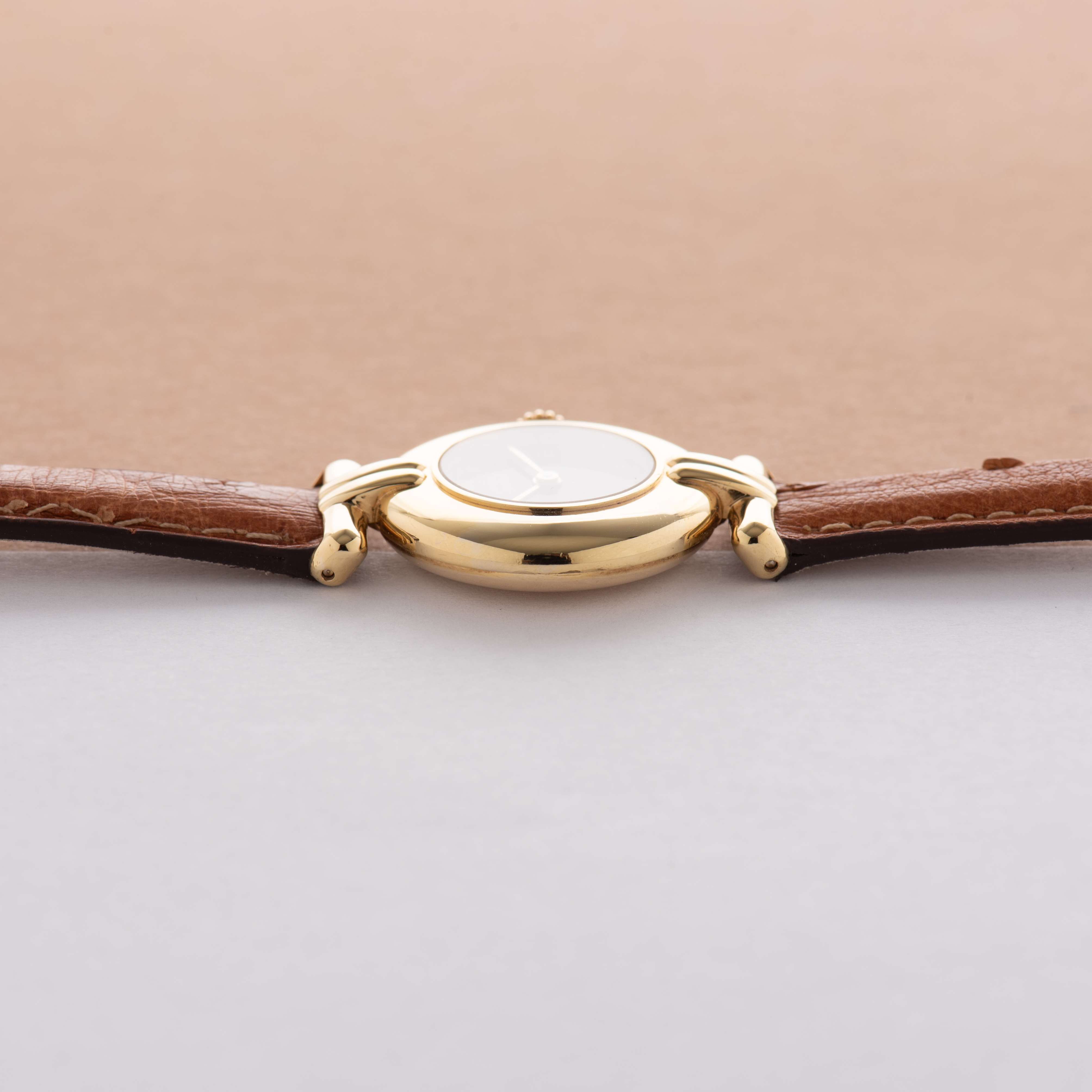 View of Cartier Must de Colisée Black dial Quartz réf 590002 cal 90