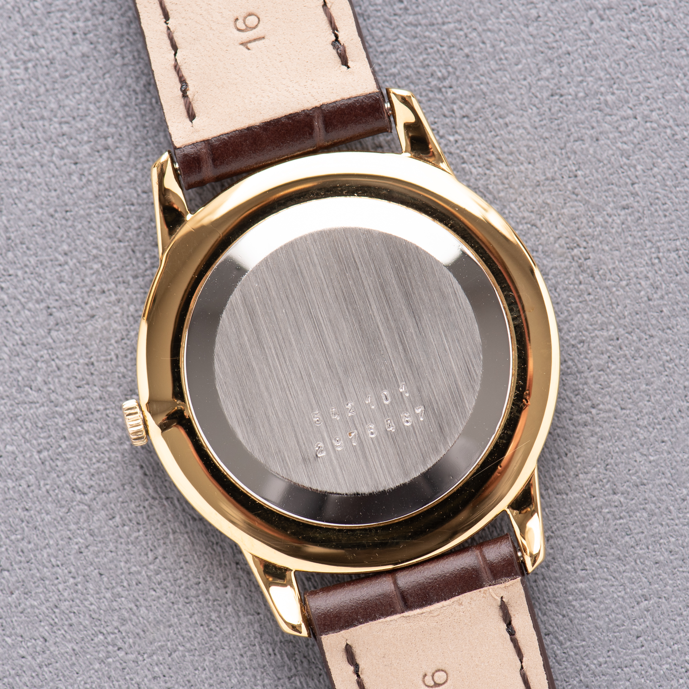 View of Universal Geneve Caramel Dial Extraslim Cal 42 from 1970