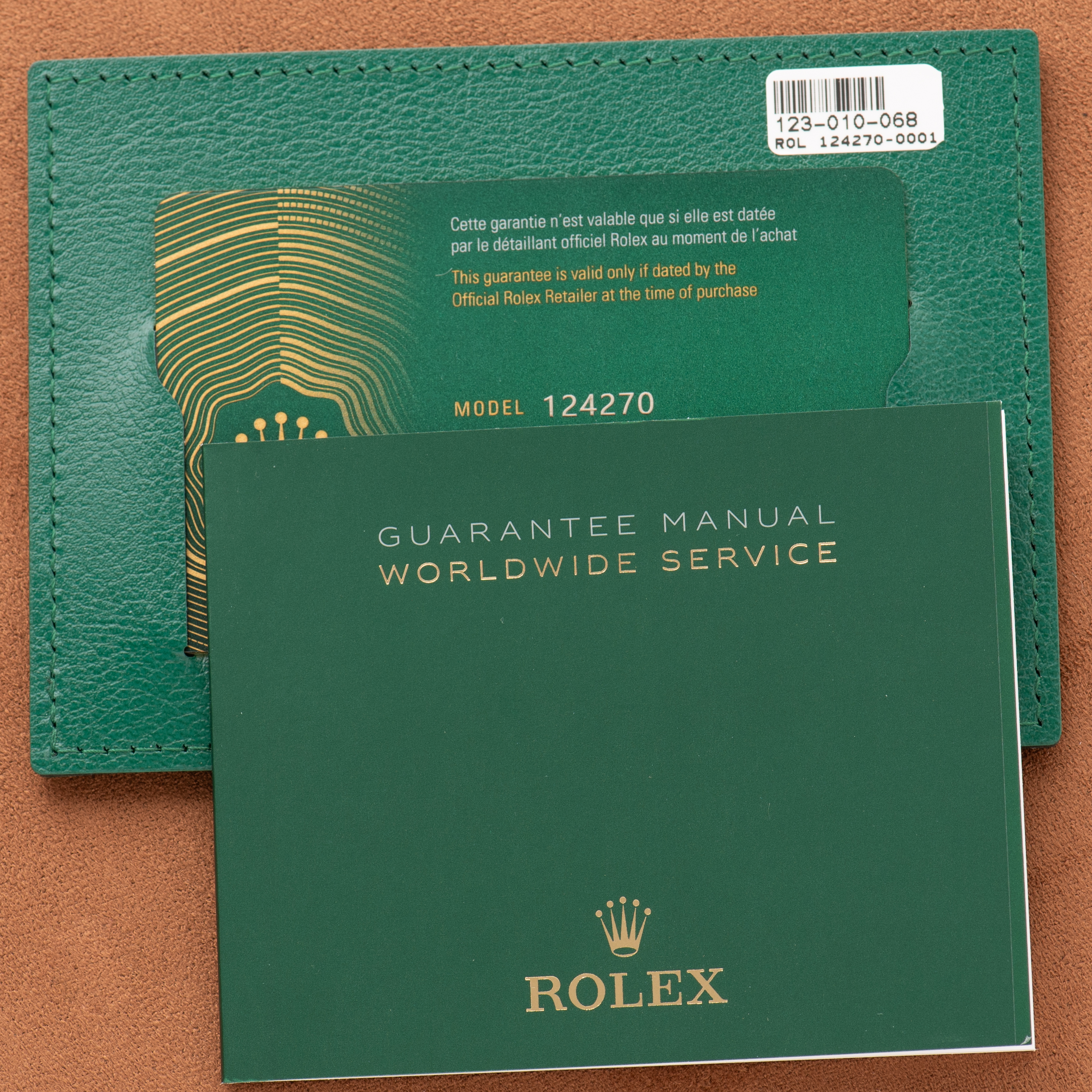 Vue de Rolex Explorer I Black dial réf 124270 from 2023 (LIKE NEW)