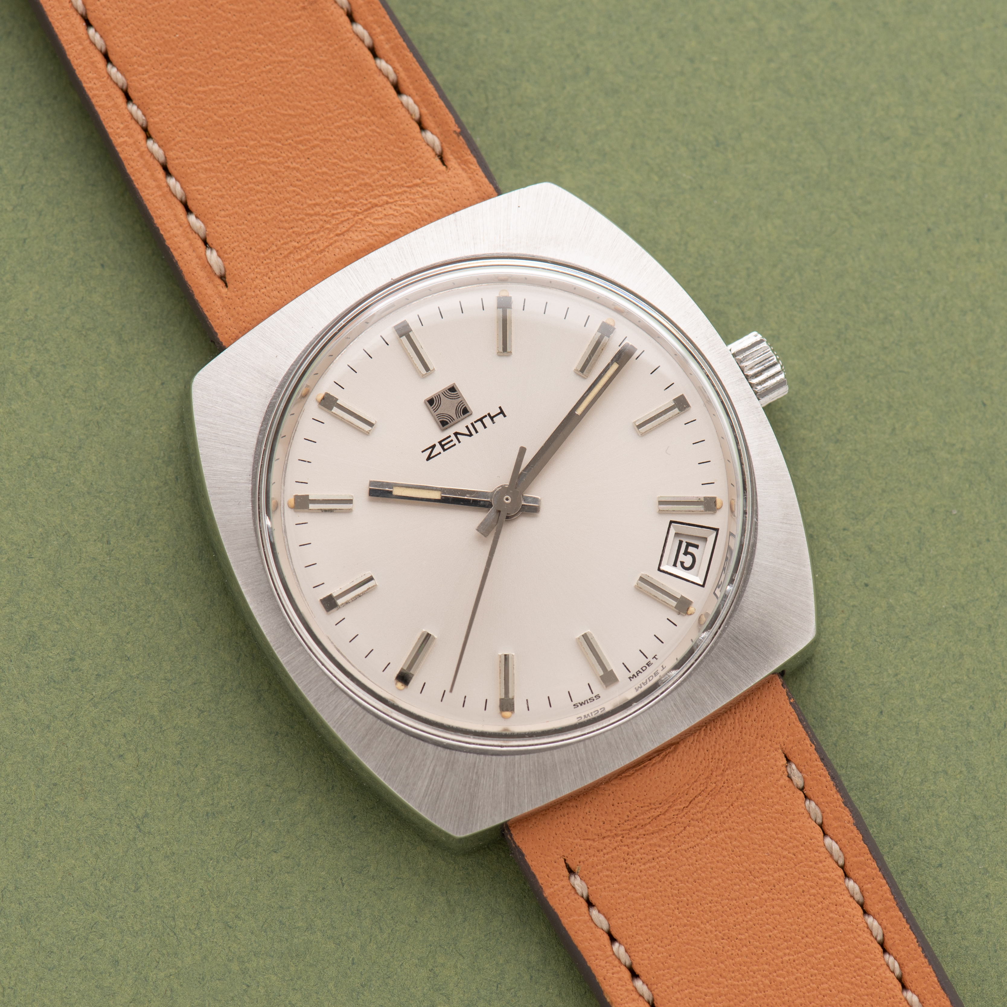 Zicht op Zenith Surf Dress Watch Centre Tweede Ref 01.1300.365