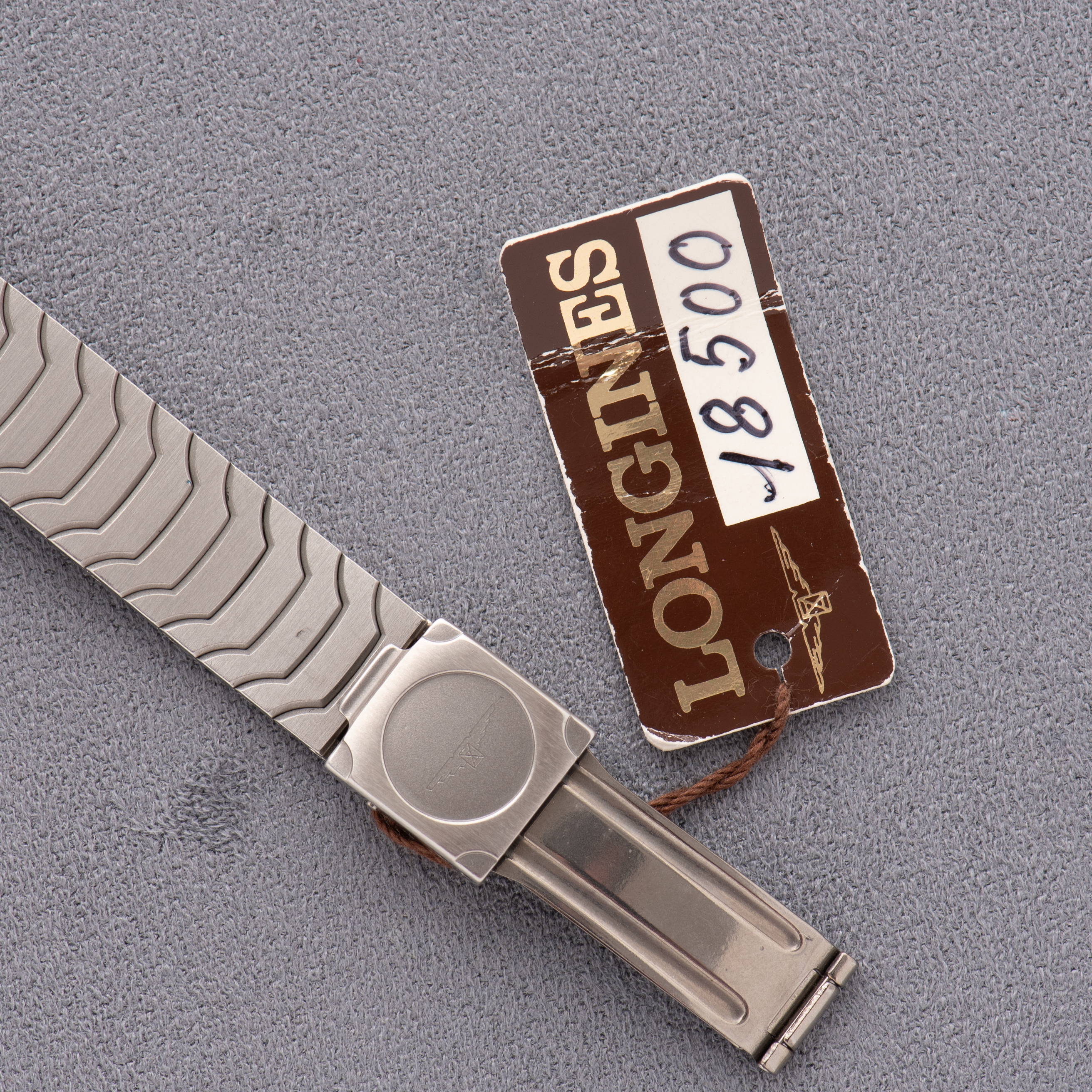 View of Longines Quartz ref 4892 111 New Old stock