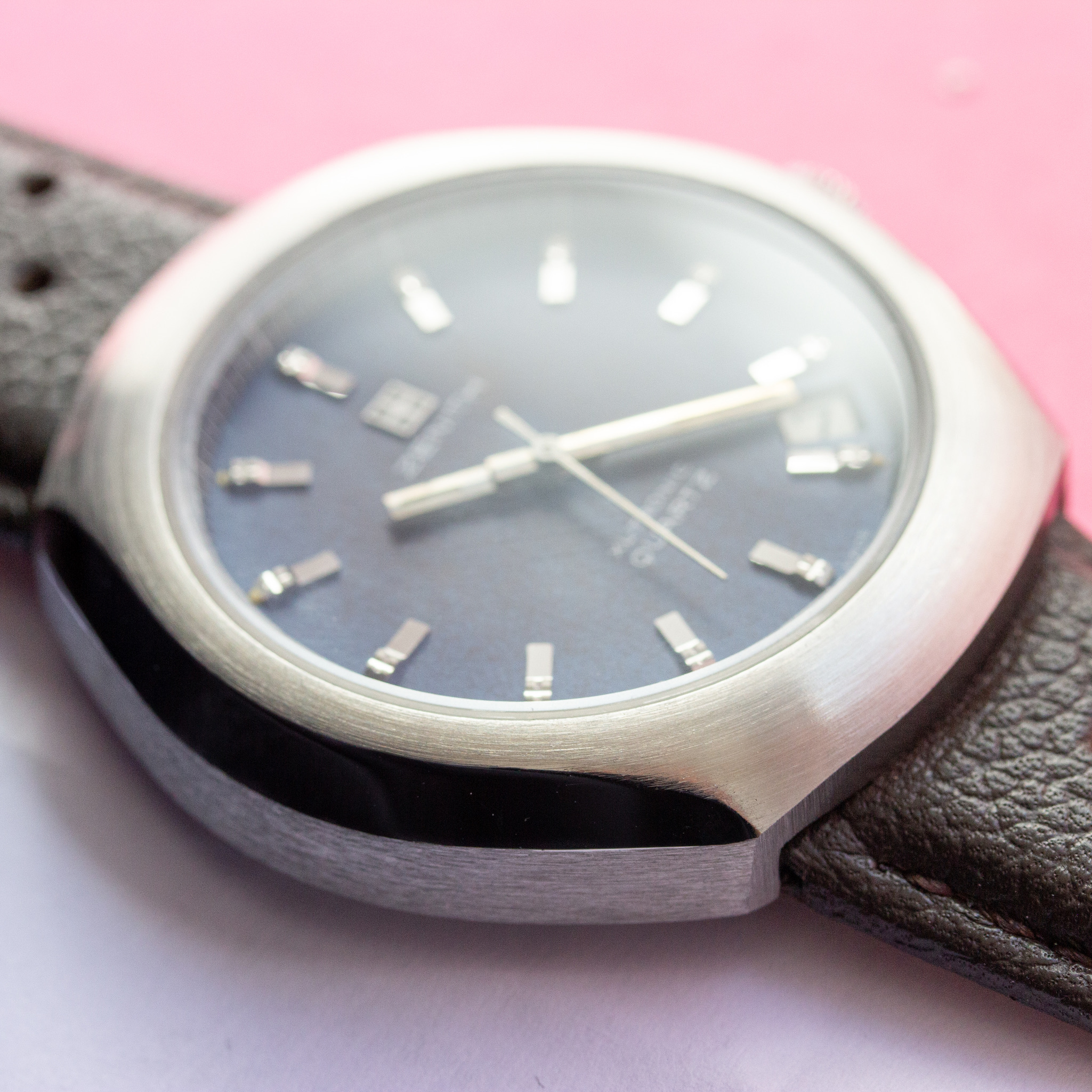 Vue de Zenith Xl-tronic Quartz réf 01.0030.510 New Old Stock