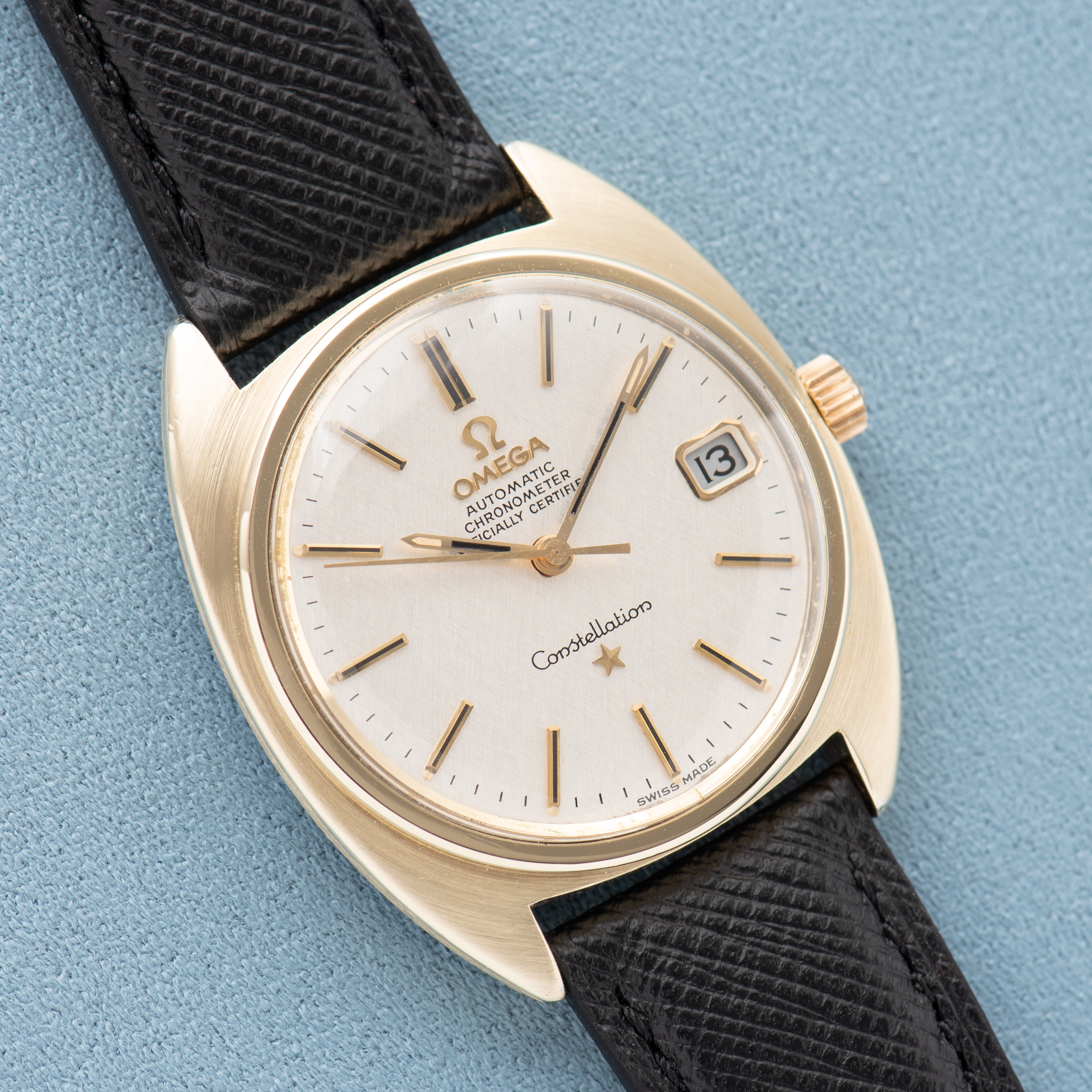 Vue de Omega Constellation Chronometer C-shape 14K Gold Capped from 1969 Réf 168.017