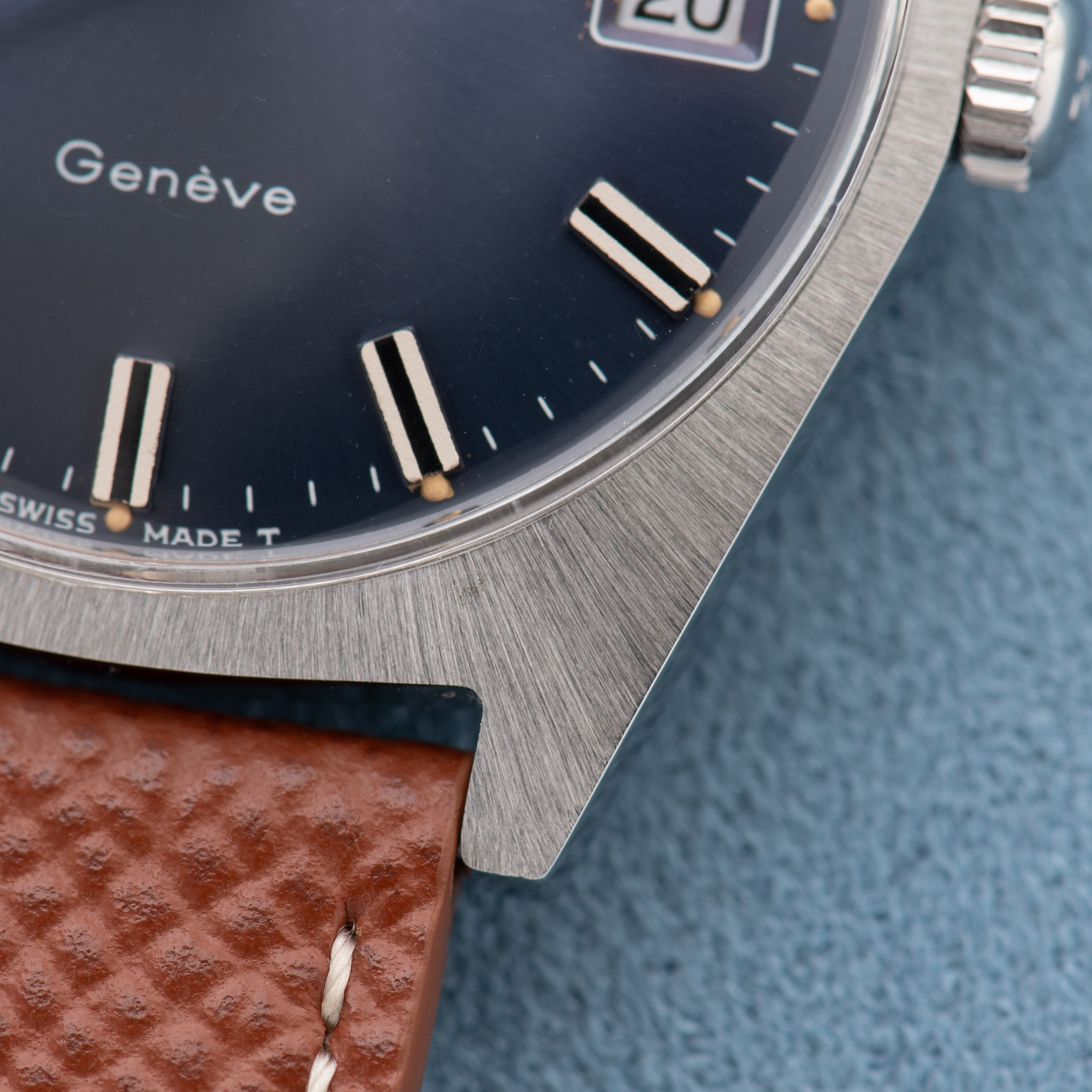 Vue de Omega Genève Automatic Blue dial "Ultraman" from 1969 Cal 565 Ref 166.041