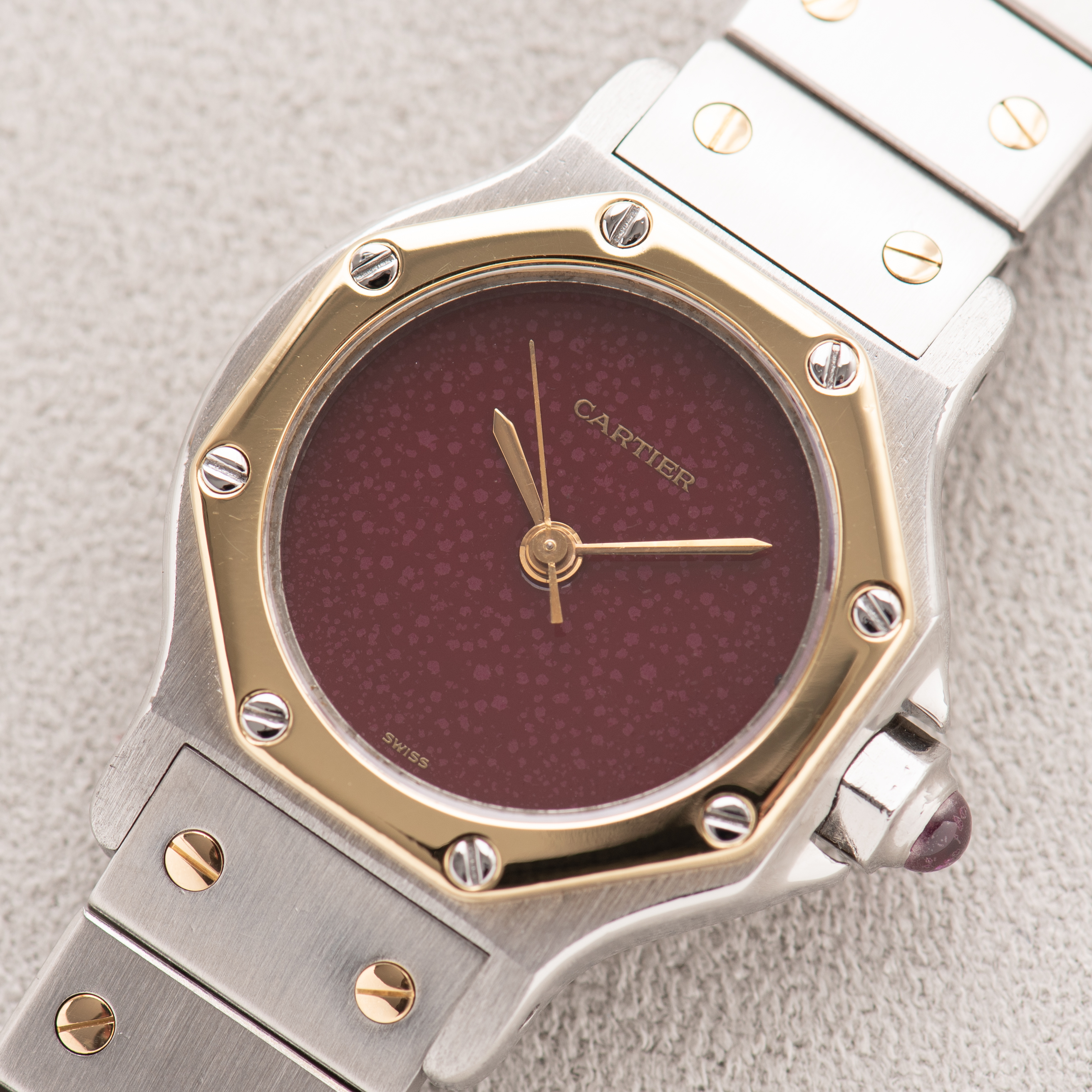 Vue de Cartier Santos Octagon Burgundy Dial réf 0907