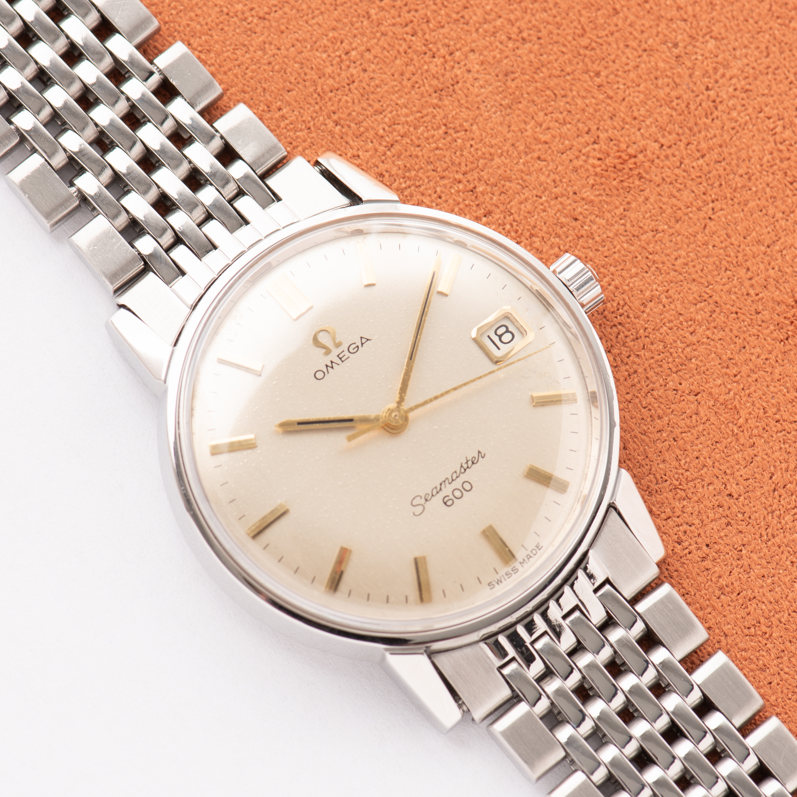 Vue de Omega Seamaster 600 réf 136.011 with Omega Milanese Mesh from 1967