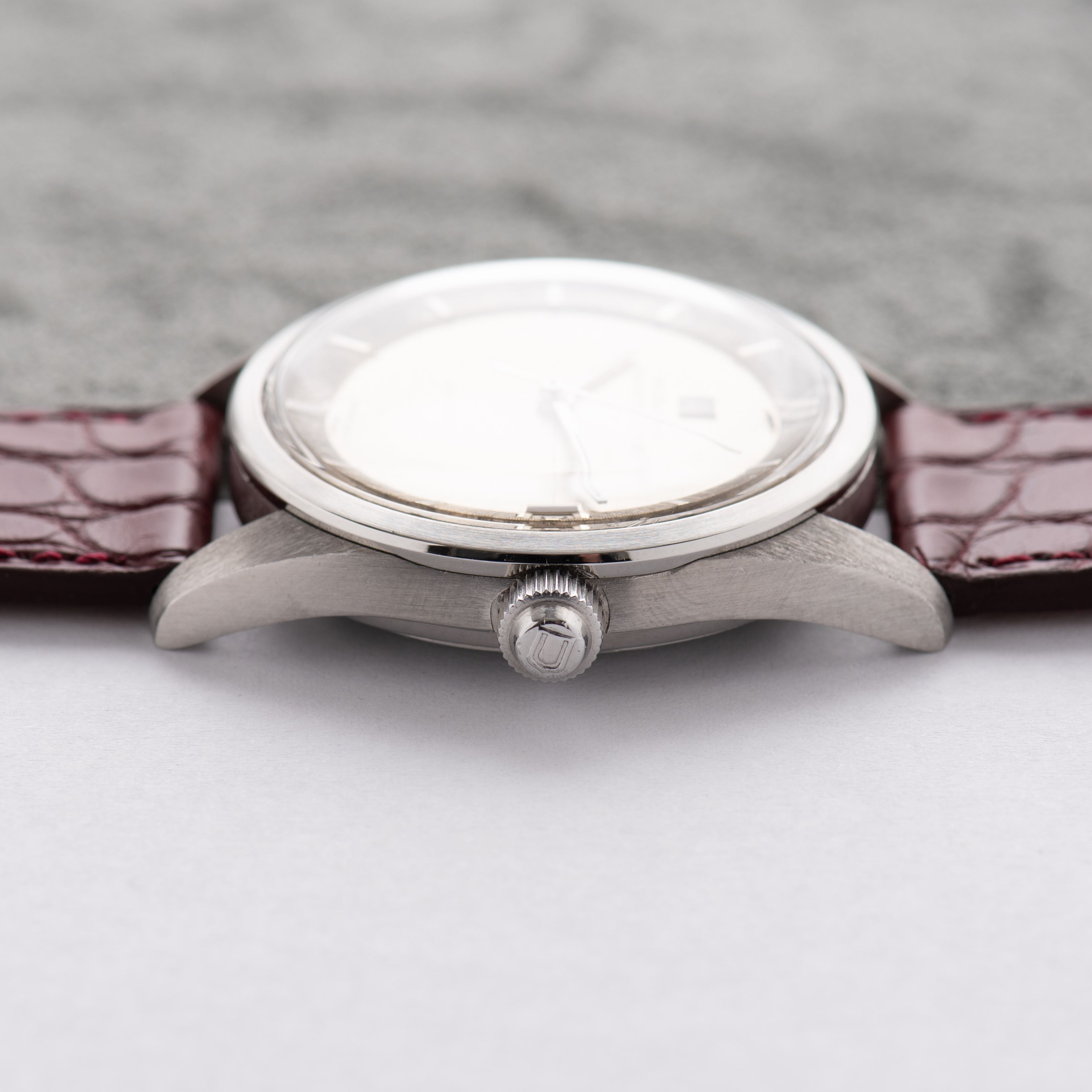 View of Universal Genève Polerouter Super Automatic Réf 869112-22 Cal 69