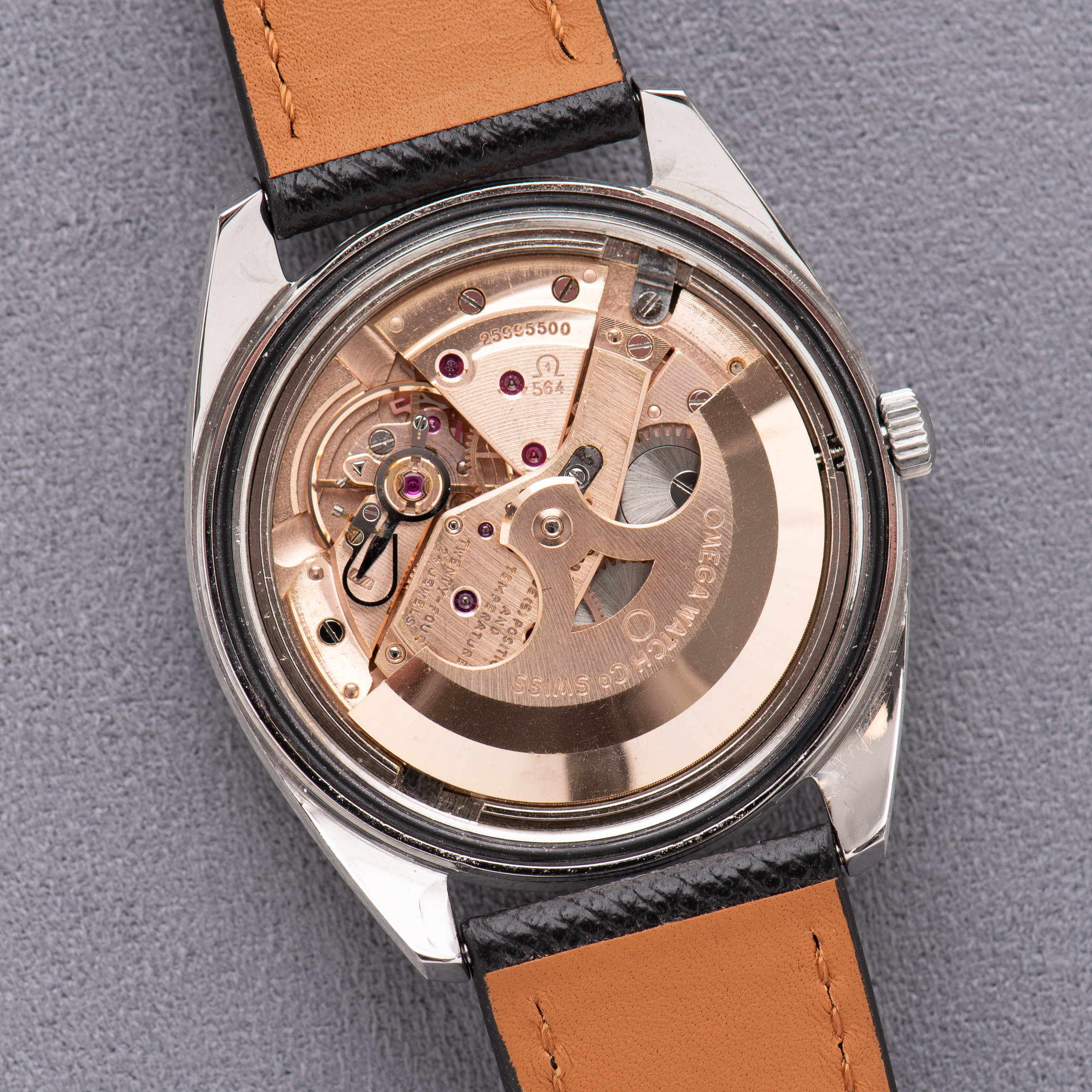 Zicht op Omega Automatic Chronometer Officialy Certified Seamaster ref 168.022/166.028