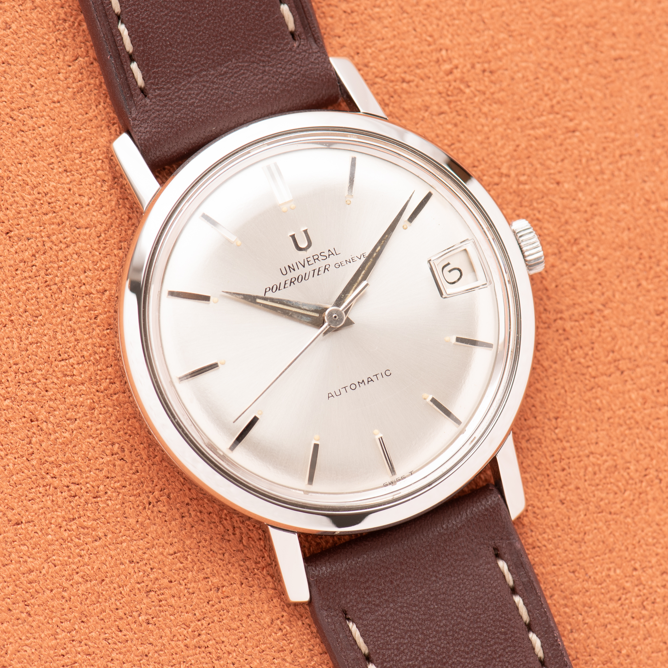 Vue de Universal Genève Polerouter Automatic Micro-Rotor – Réf. 869101/01 – 1965