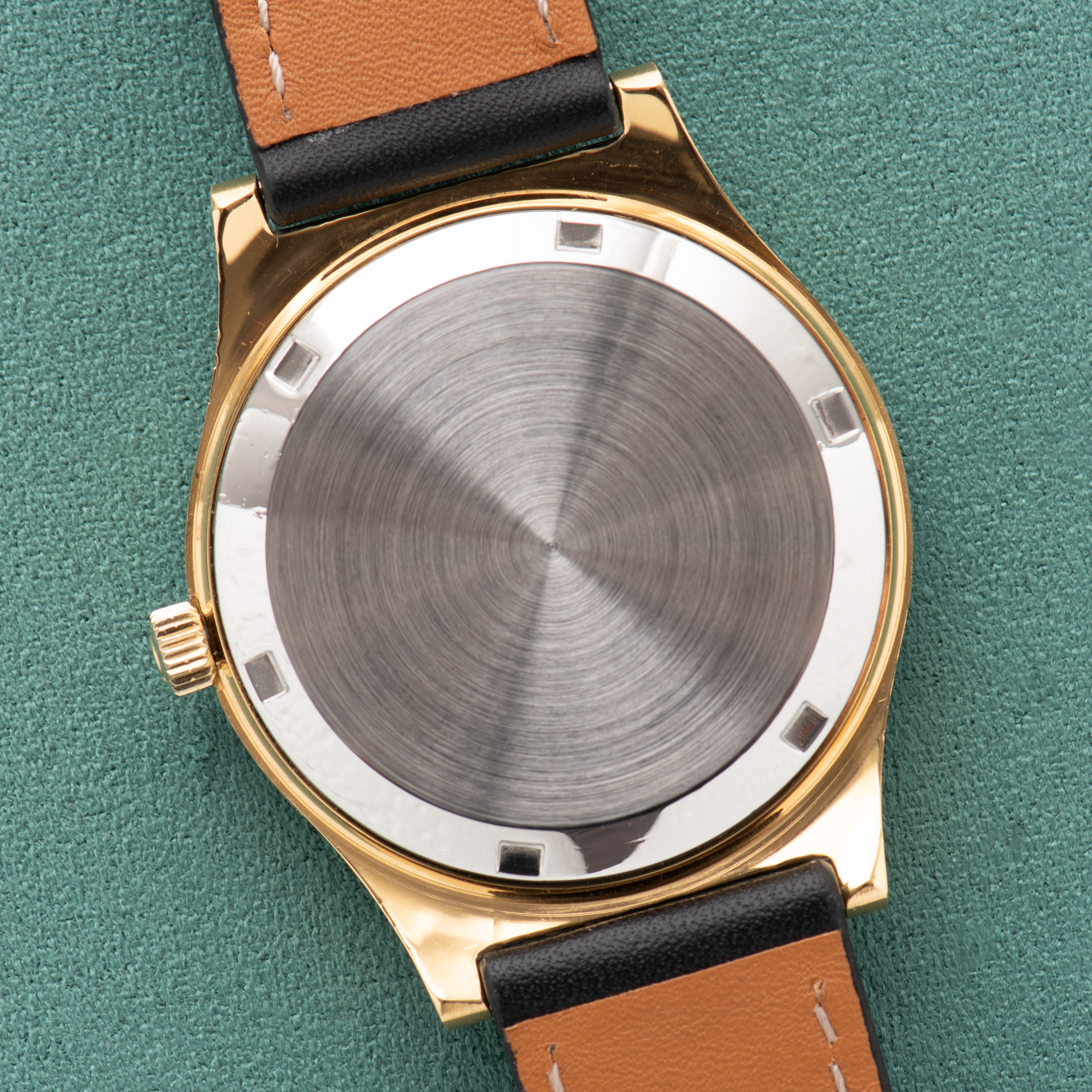 Vue de Omega Genève Automatique Date Réf 166.0168 from 1974