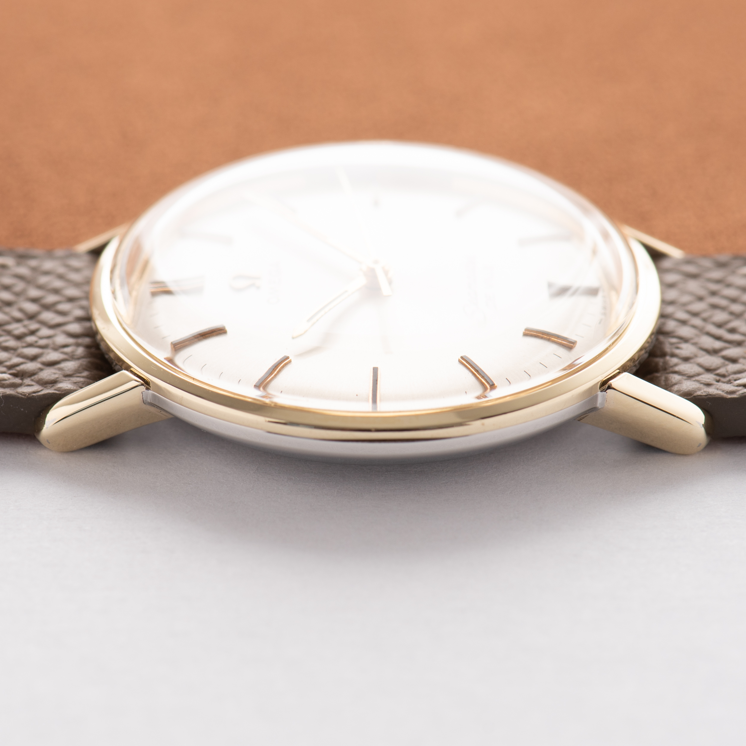 Vue de Omega Seamaster De Ville Gold/Steel Réf 135.020 from 1965