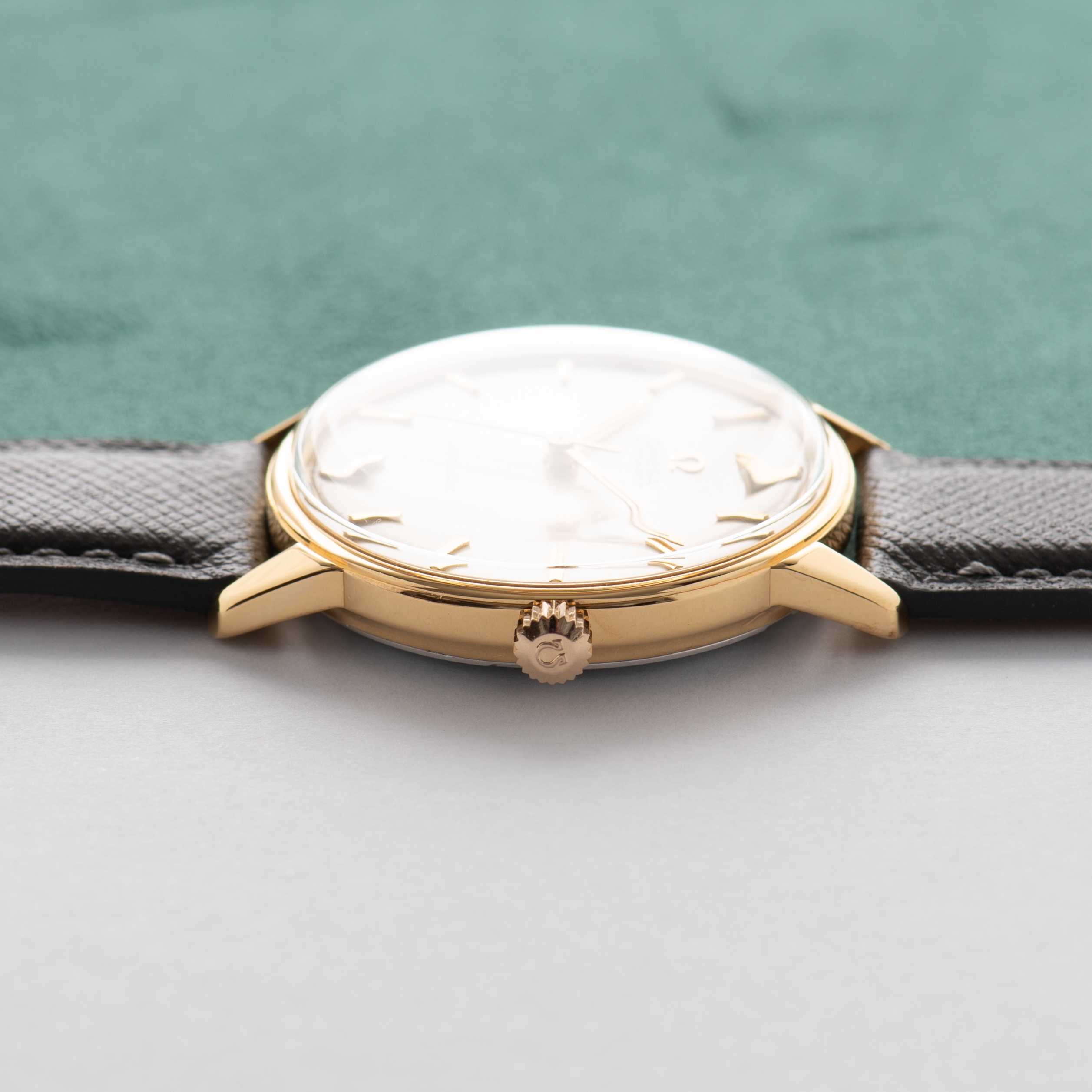Zicht op Omega Automatic Seamaster Gold Plated/steel Réf 165.002 from 1965