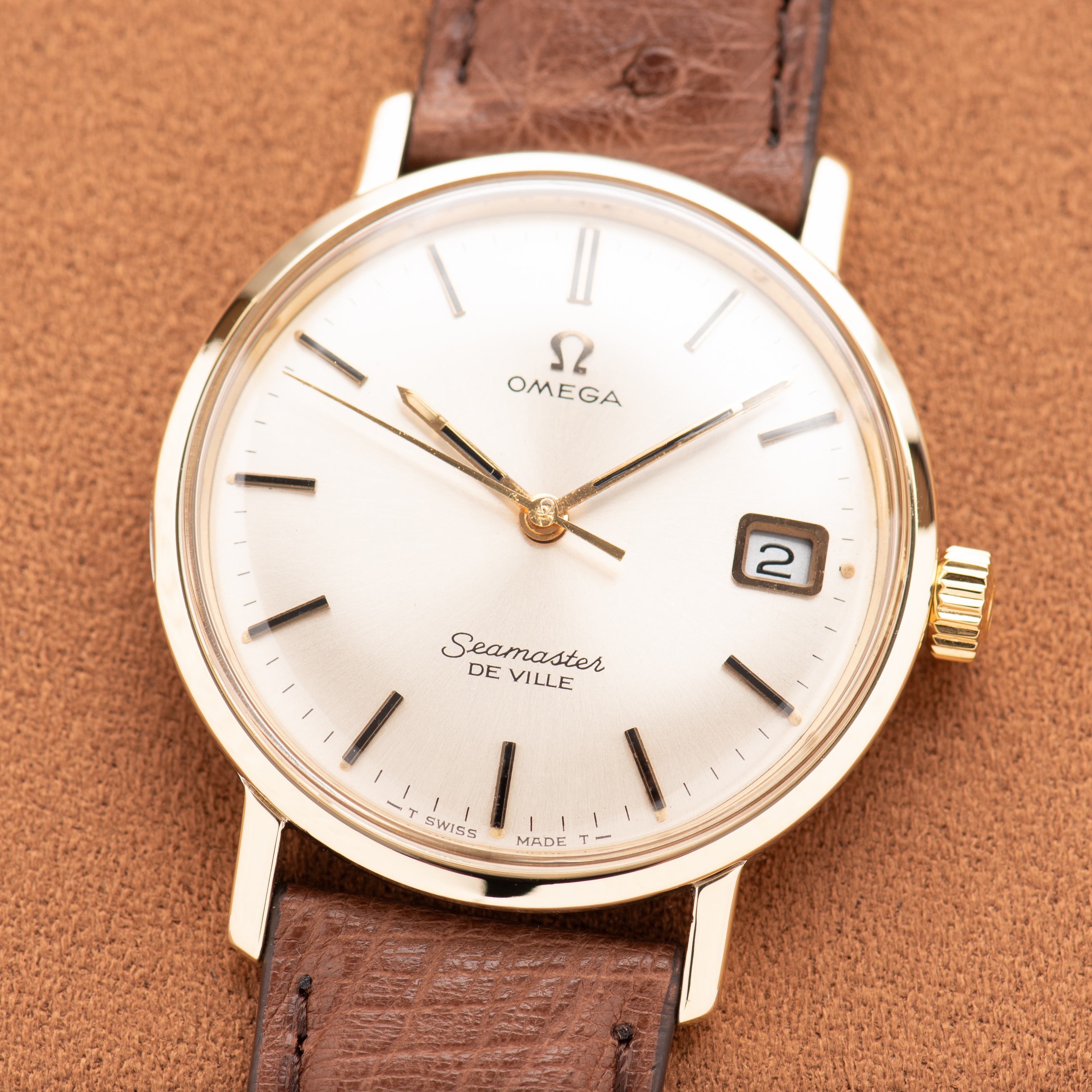 Vue de Omega Seamaster De Ville Date Gold/Steel – Réf. 136.020 SP – 1970