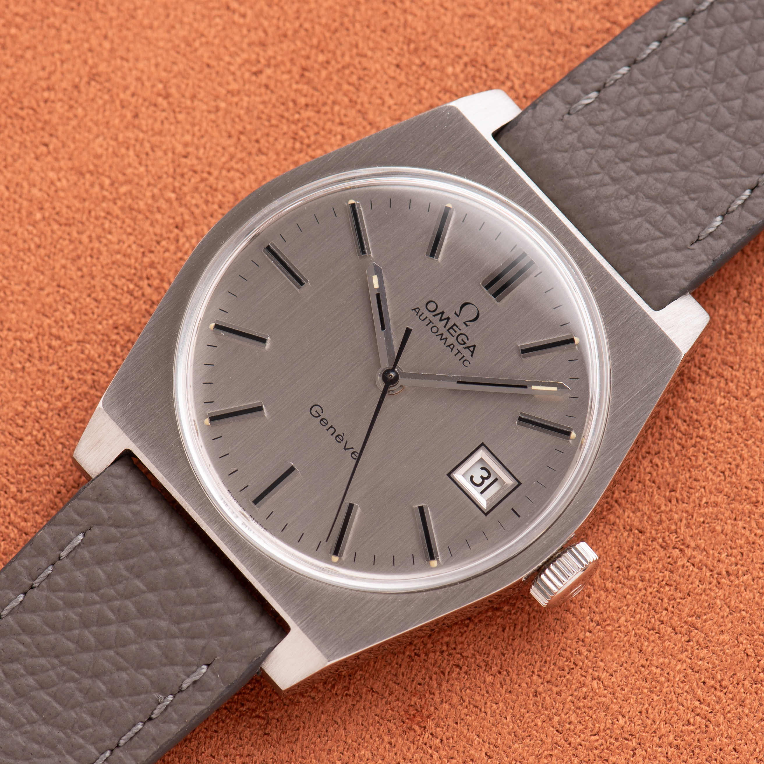 View of Omega Genève Automatic Date Silver Dial cal 1481 from 1973 Réf 166.0118