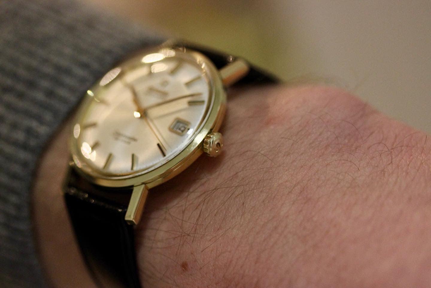 Zicht op Omega Automatic Seamaster Gold City 18k 0,750 Ref 166.020