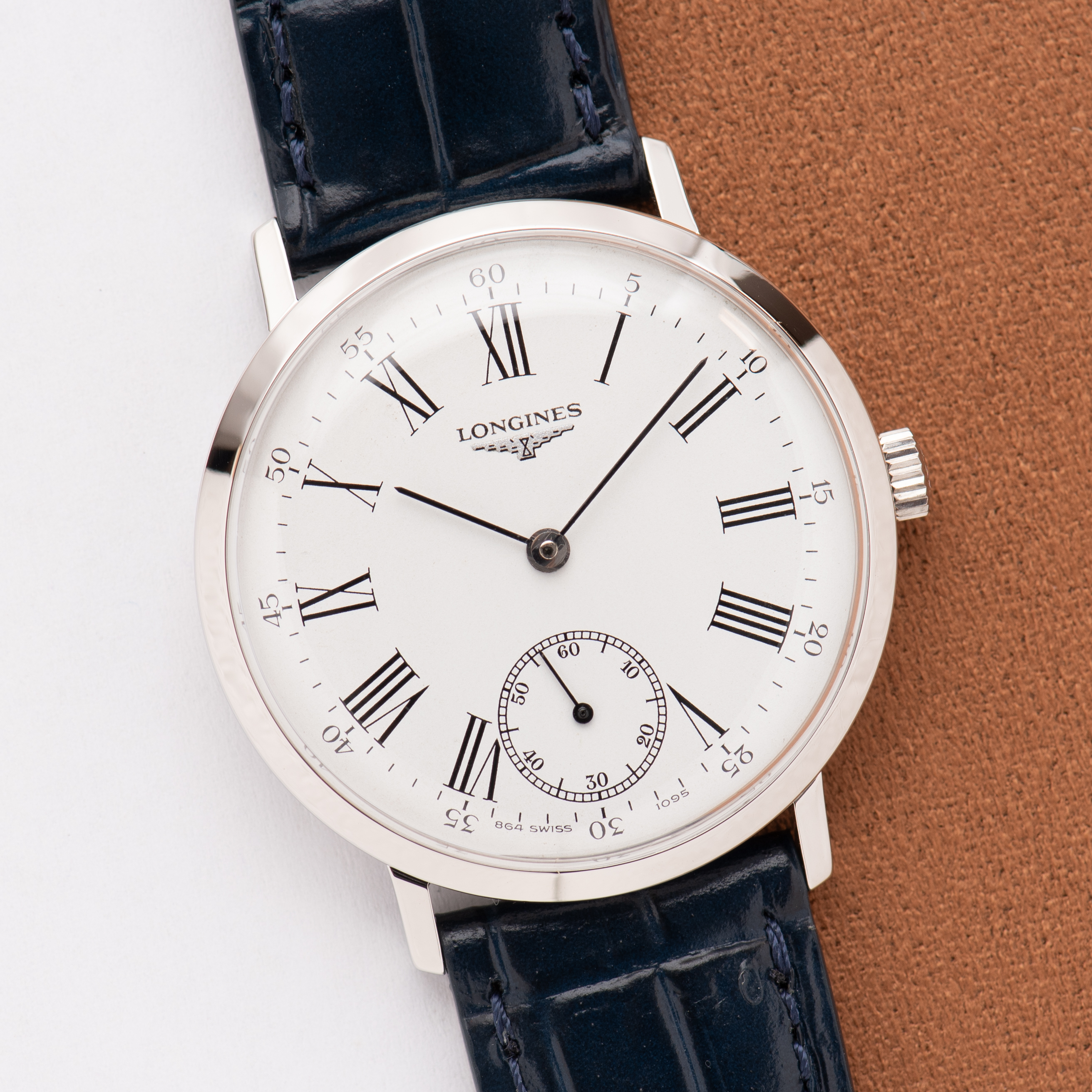Vue de Longines Dress Watch mécanique White Roman Dial réf 1095 4 864