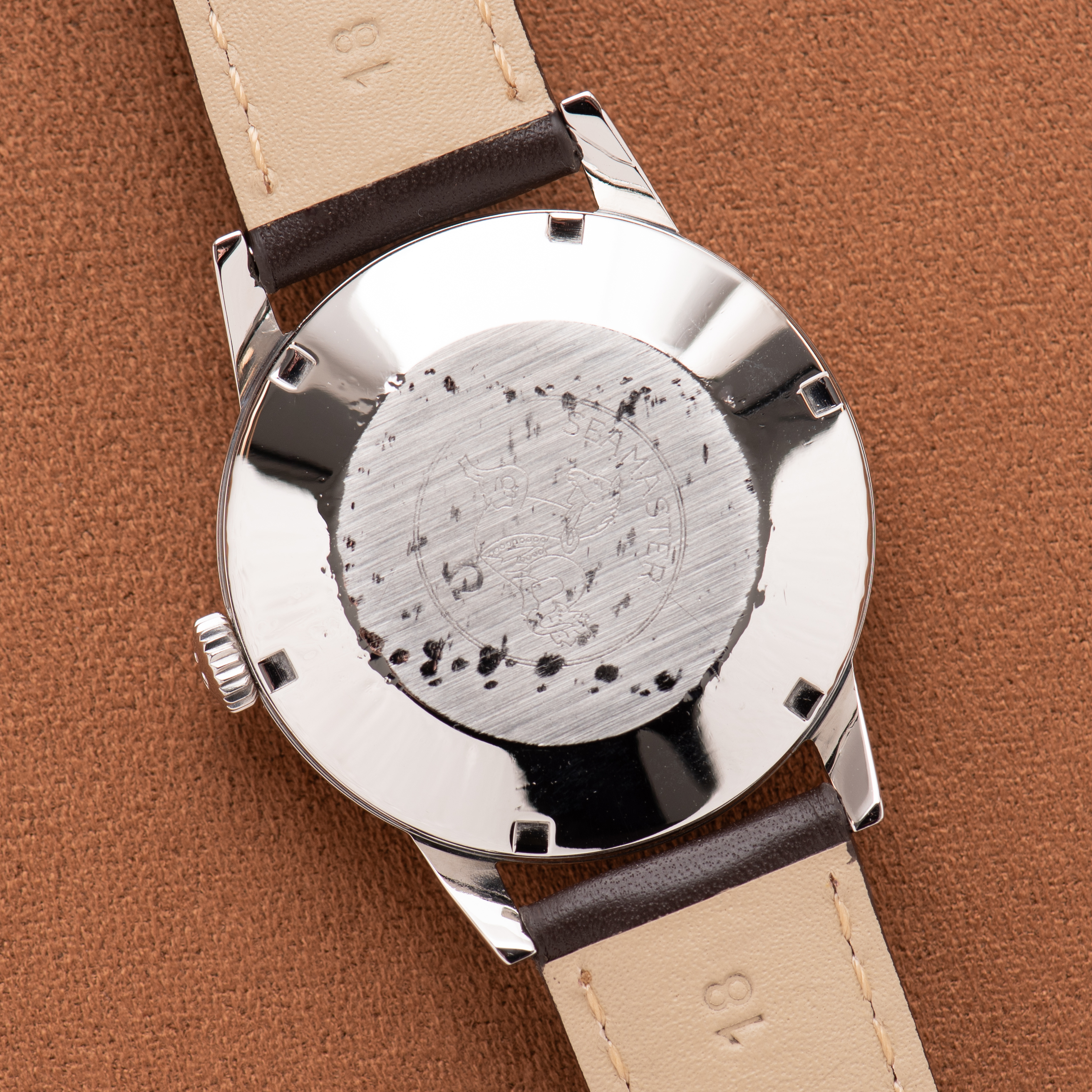 Zicht op Omega Seamaster 30 Patina "Linnen Dial" uit 1962 Ref 135.003