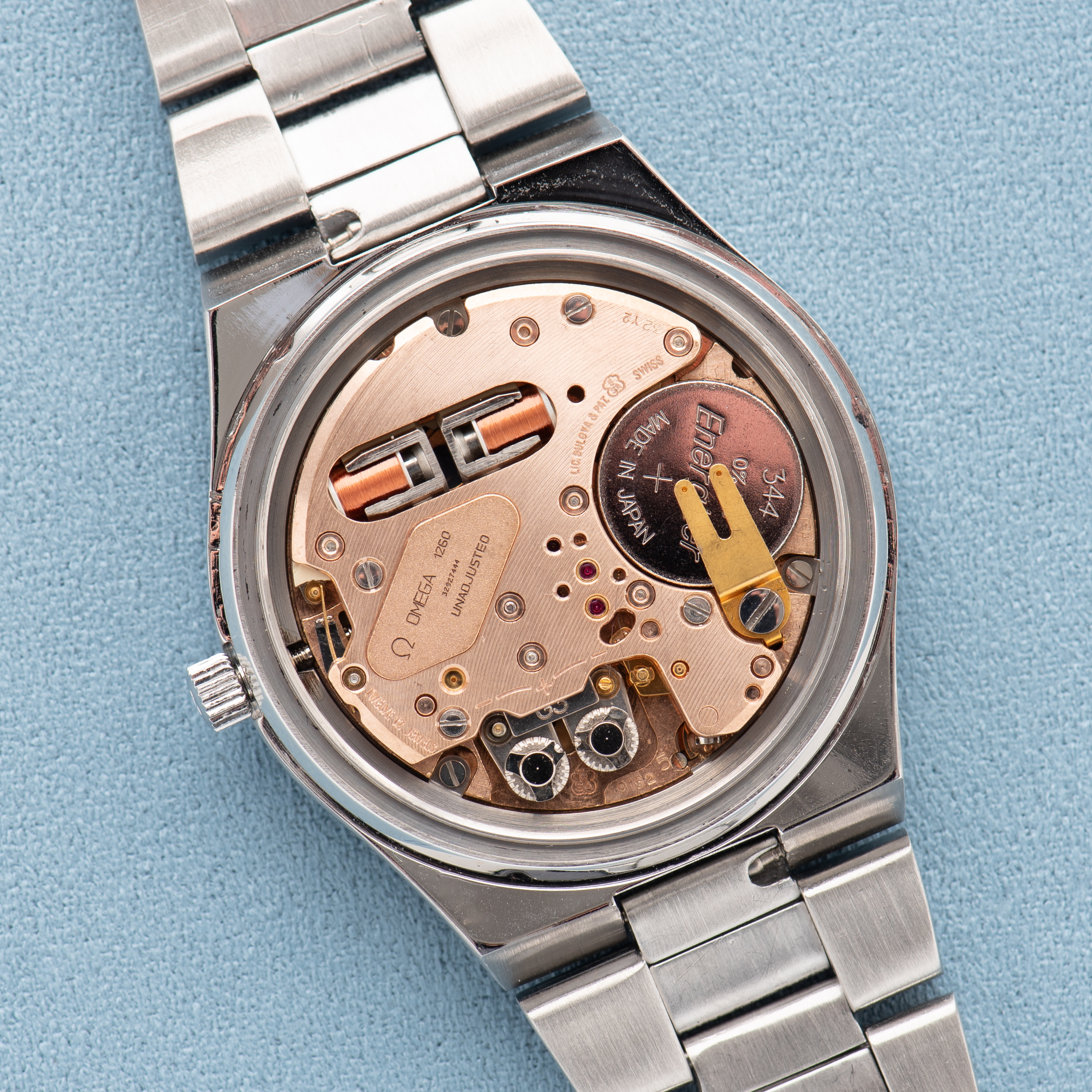 Vue de Omega Electronic F300Hz Seamaster Chronometer Blue Dial Réf 198.0044 from 1970