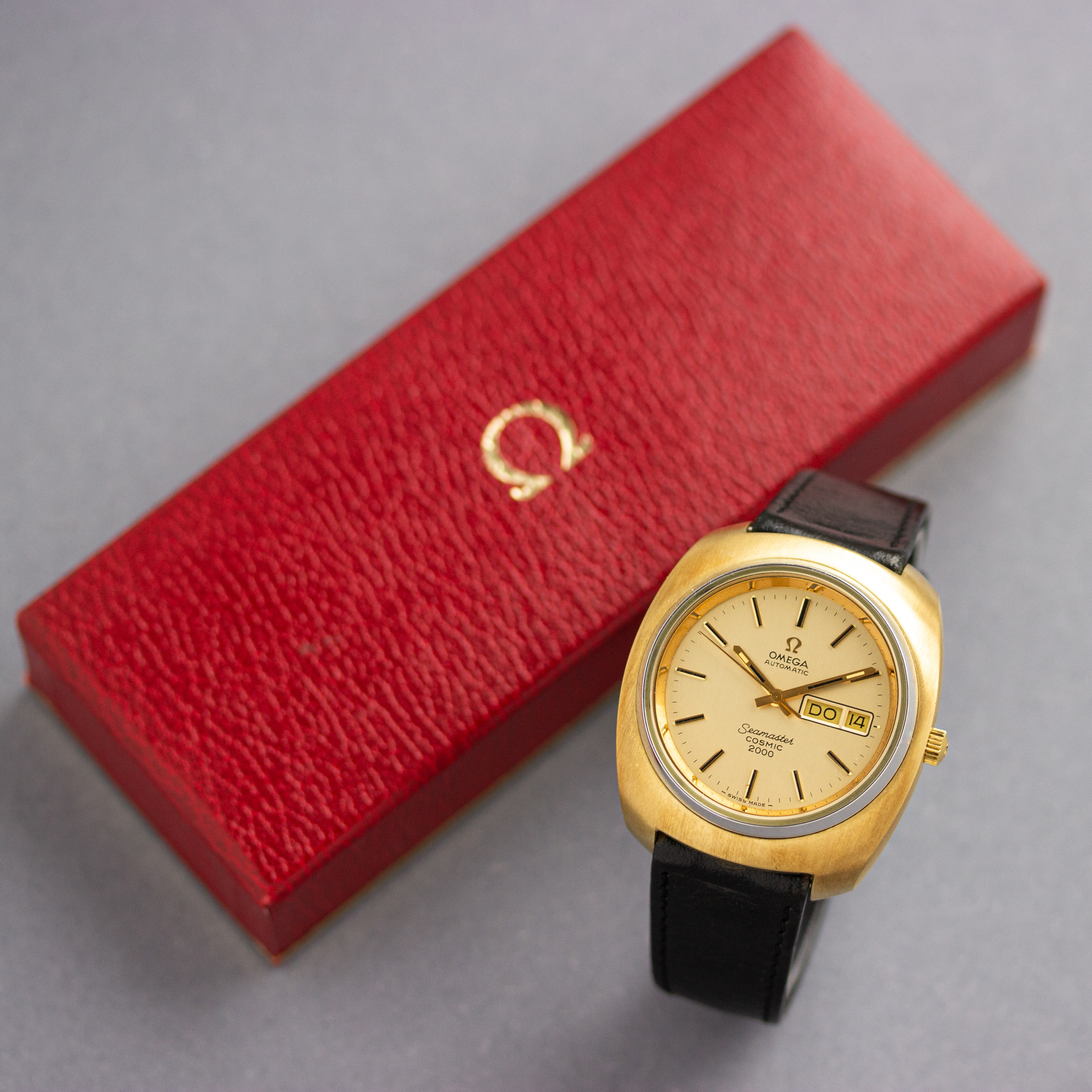 Zicht op Omega Automatic Seamaster Cosmic 2000 New Old Stock Réf 166.133