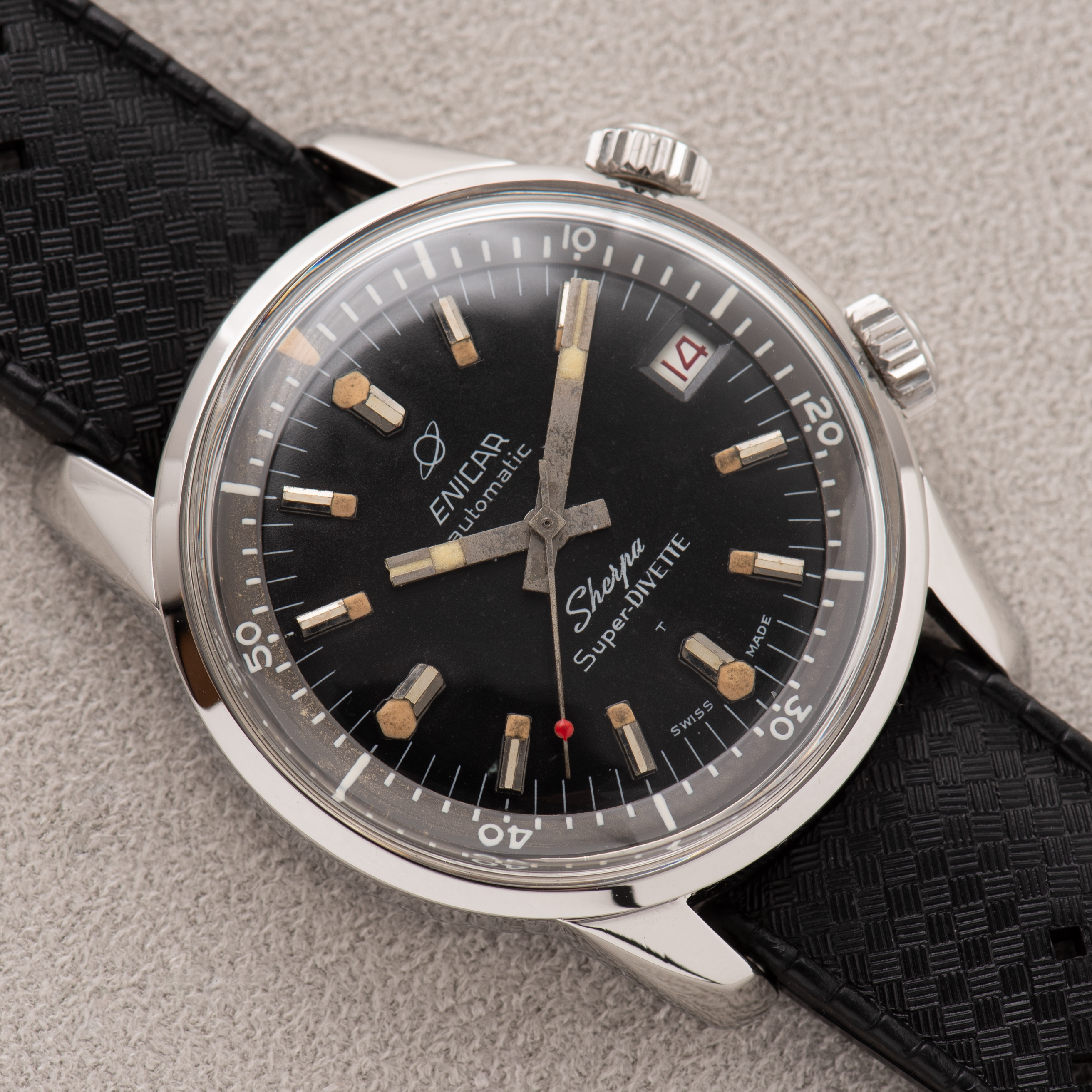 Vue de Enicar Automatic Sherpa Super-Divette réf 125.004 from 1965