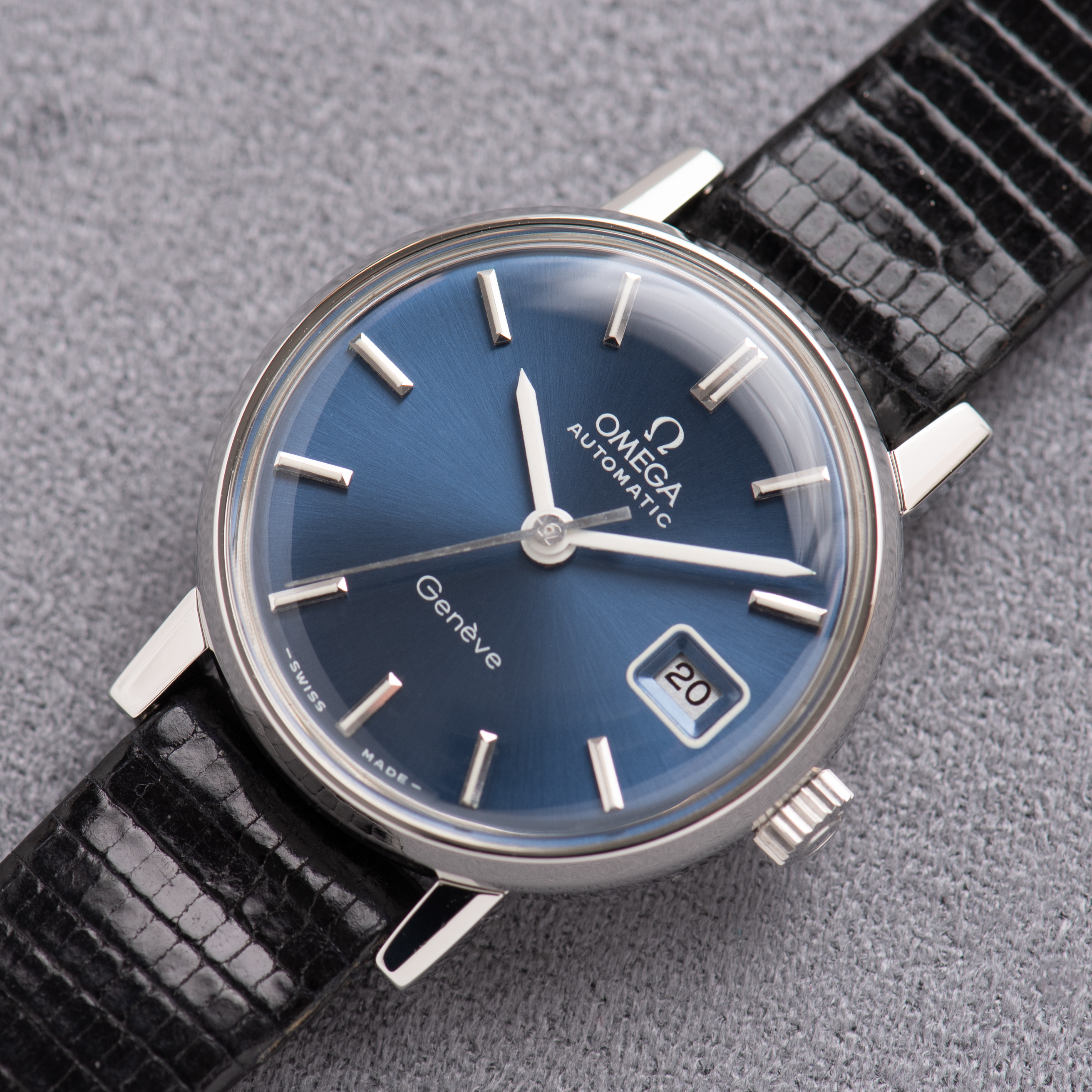Vue de Omega Automatic Geneve Blue Dial réf 562.018 cal 684 from 1972