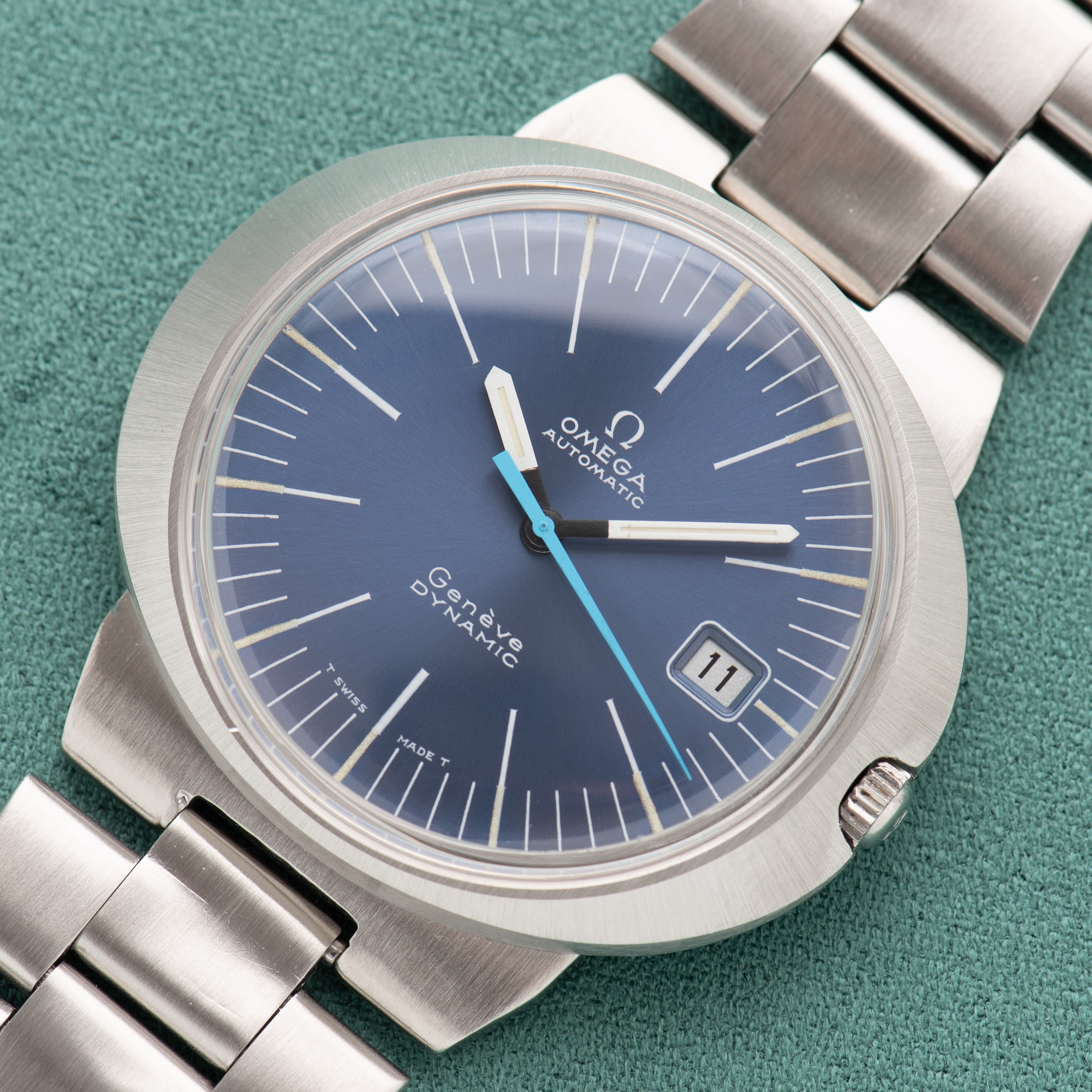 View of Omega Genève Dynamic Automatic Date Blue Dial from 1968 Ref 166.039