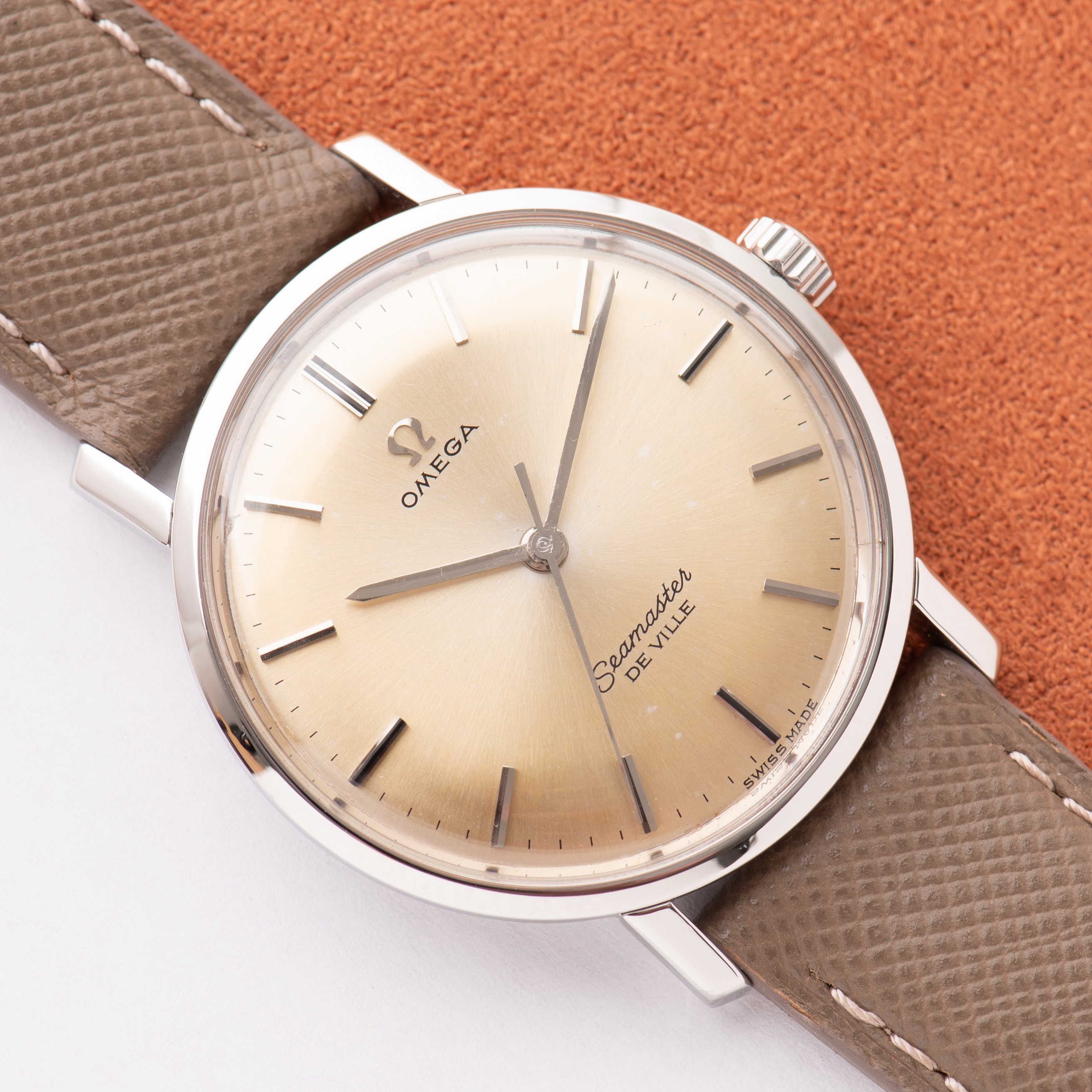 View of Omega Seamaster De Ville Steel Réf 135.020 from 1962