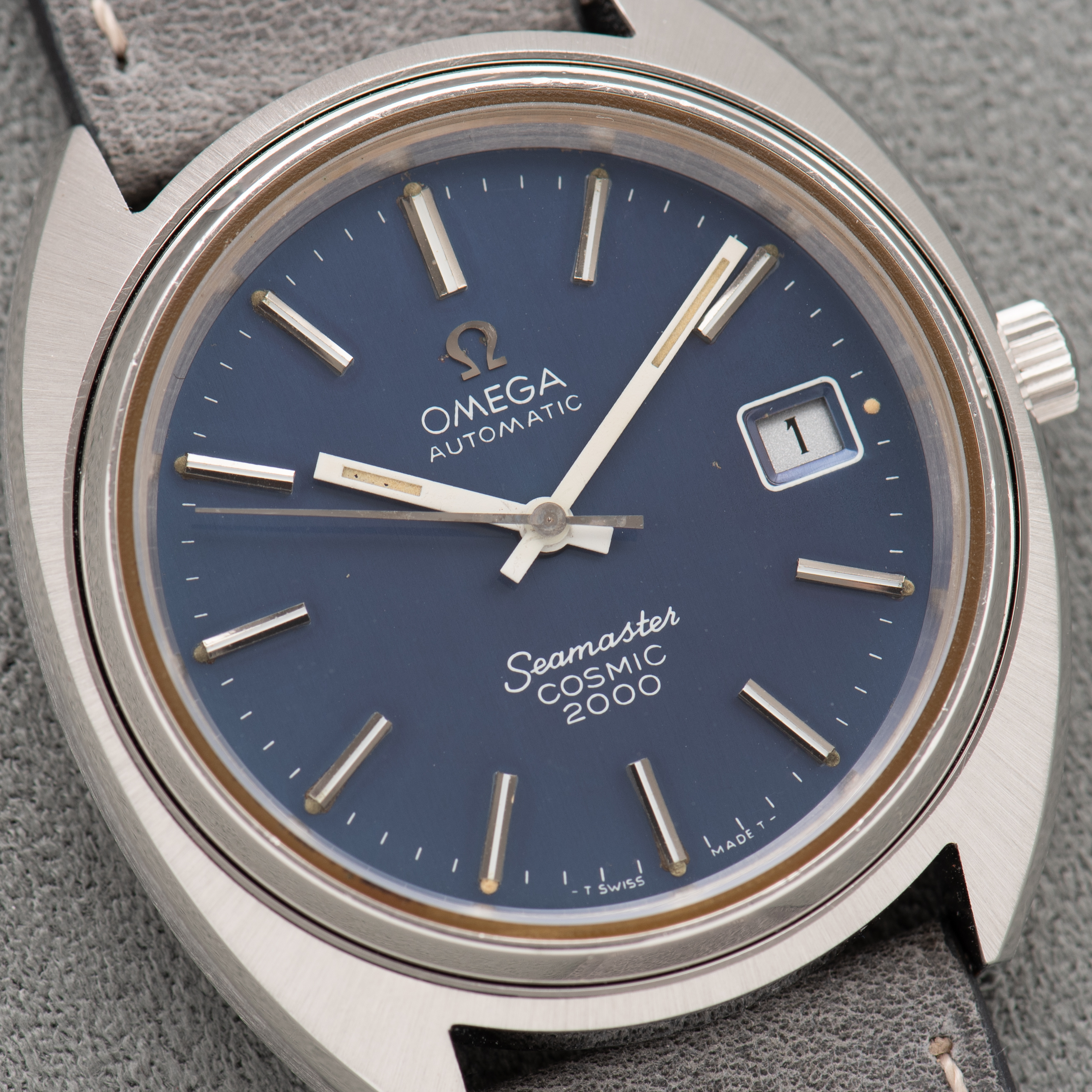 Vue de Omega Automatic Seamaster Cosmic 2000 Blue dial Réf 166.130 from 1973